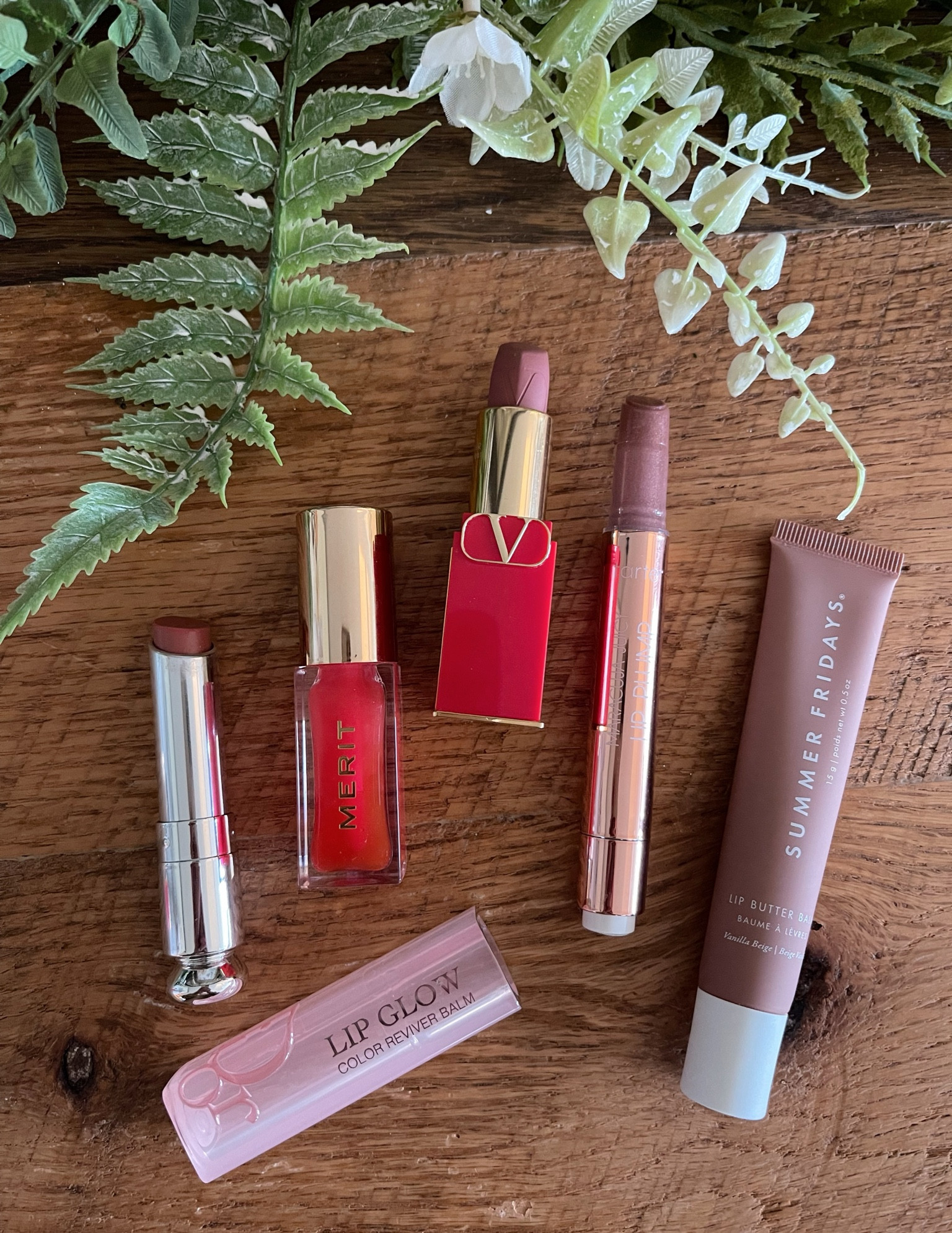 Spring lip colors - all on sale with code YAYSAVE 💄 Shades:

Dior Glow - Rose Nude
Merit Gloss - Les Deux
Valentino - Thank You for the Flowers
Tarte - Rosy Mauve Shimmer Glass
Summer Fridays gloss - Vanilla Beige

#LTKsalealert #LTKxSephora #LTKbeauty