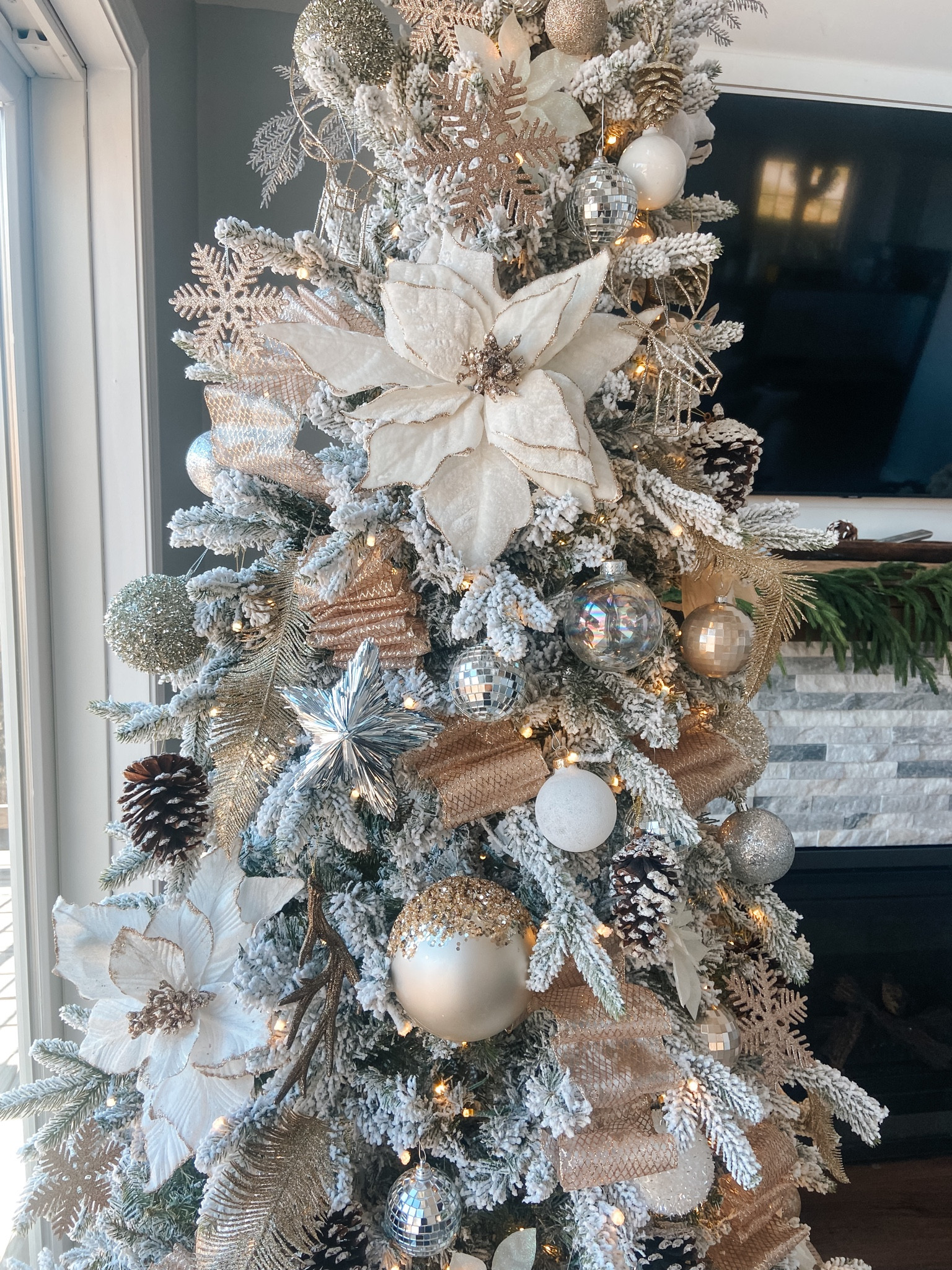 Christmas Black Friday sale ! Some of my favorite affordable ornaments 🌲


#LTKSeasonal #LTKCyberweek #LTKHoliday