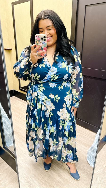 🌷 SMILES AND PEARLS KOHLS IN STORE TRYON 🌷 

I stopped into Kohl’s to try on some items for Spring and they had sooo many good options to choose from! I'm definitely going to have to go back for sure! I tried on an XL in all the dresses and I’m 5’1. 

🌷 I think my favorite was the navy floral dress but they were all sooo good AND all the dresses were size inclusive up thru a 3X!

Kohl’s, plus size fashion, size 18, spring dress, jeans, vacation outfit, resort wear, dress, home, wedding guest dress, date night outfit, work outfit, plus size, spring outfit, vacation dress

#LTKxSephora #LTKplussize #LTKxTarget