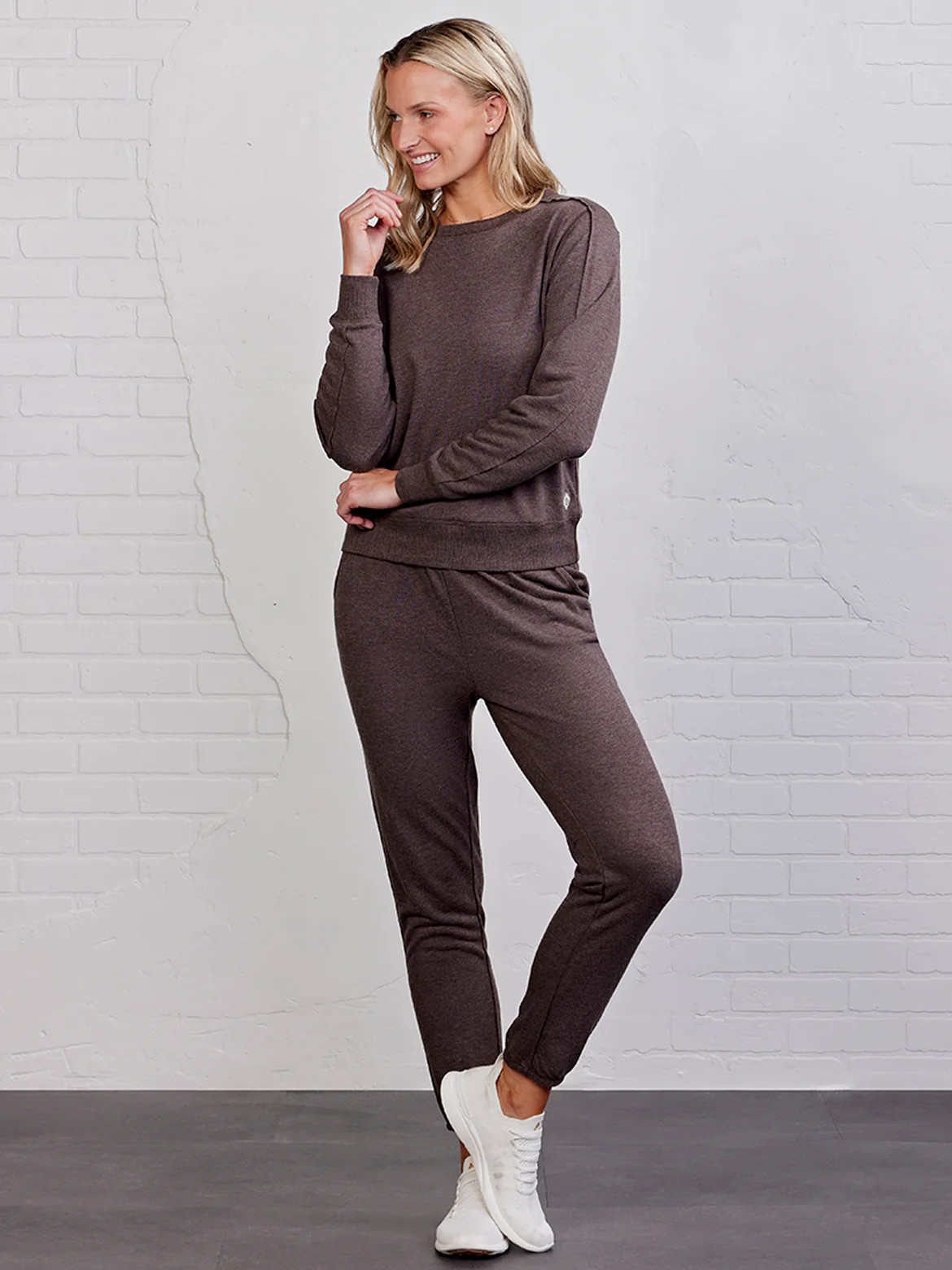 Stadium French Terry Sweatshirt W Mocha Heather | tasc Performance
