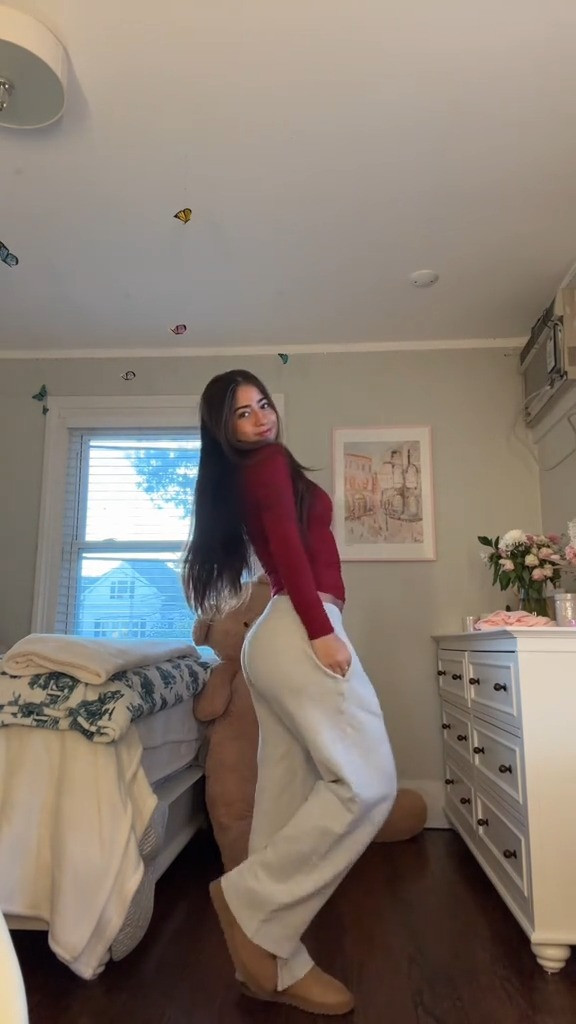 ootd 💋💋💋 been obsessed with red outfits recently 

 #LTKWatchNow #LTKStyleTip