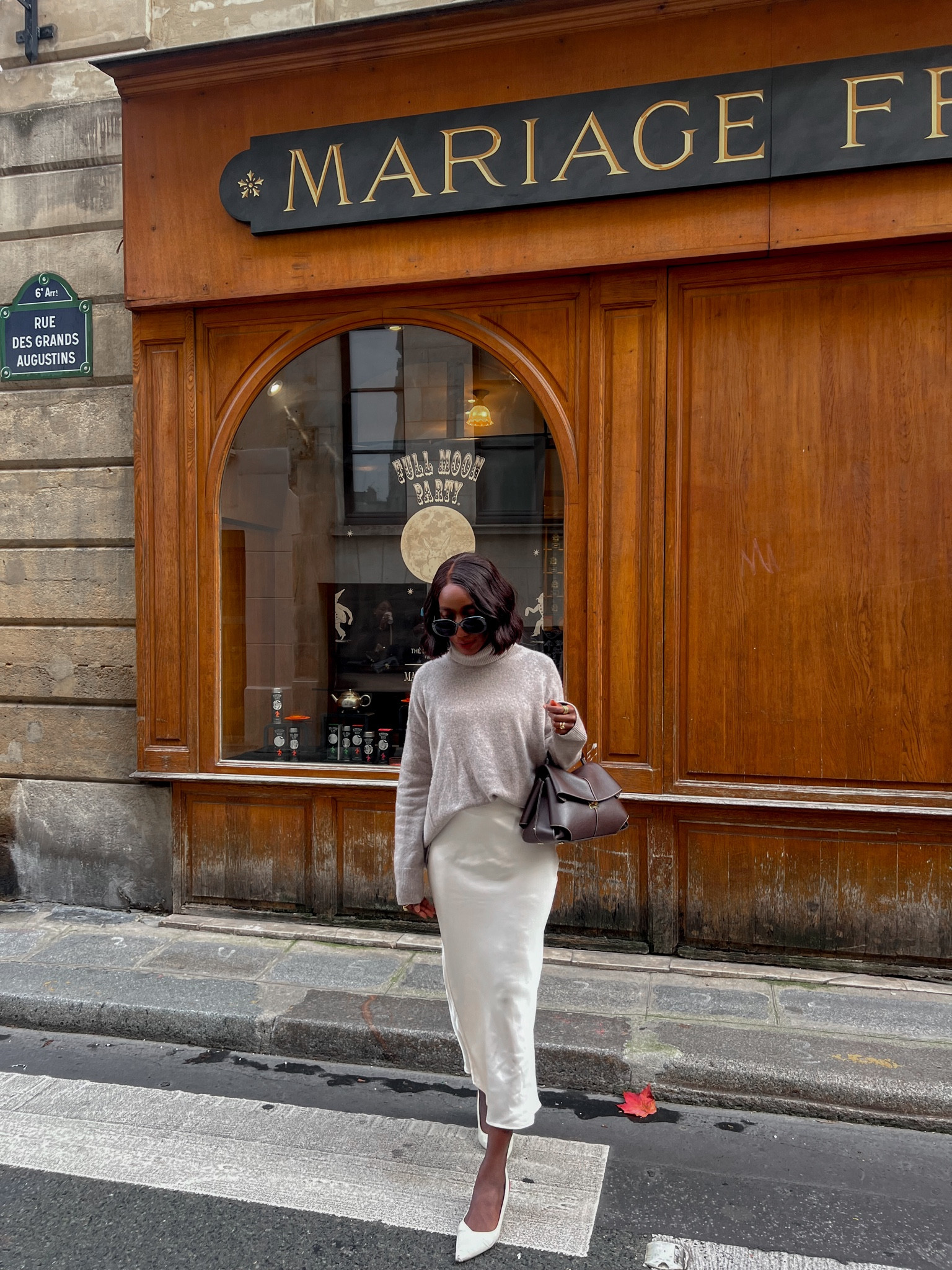 Satin skirt & cozy Jumper season 