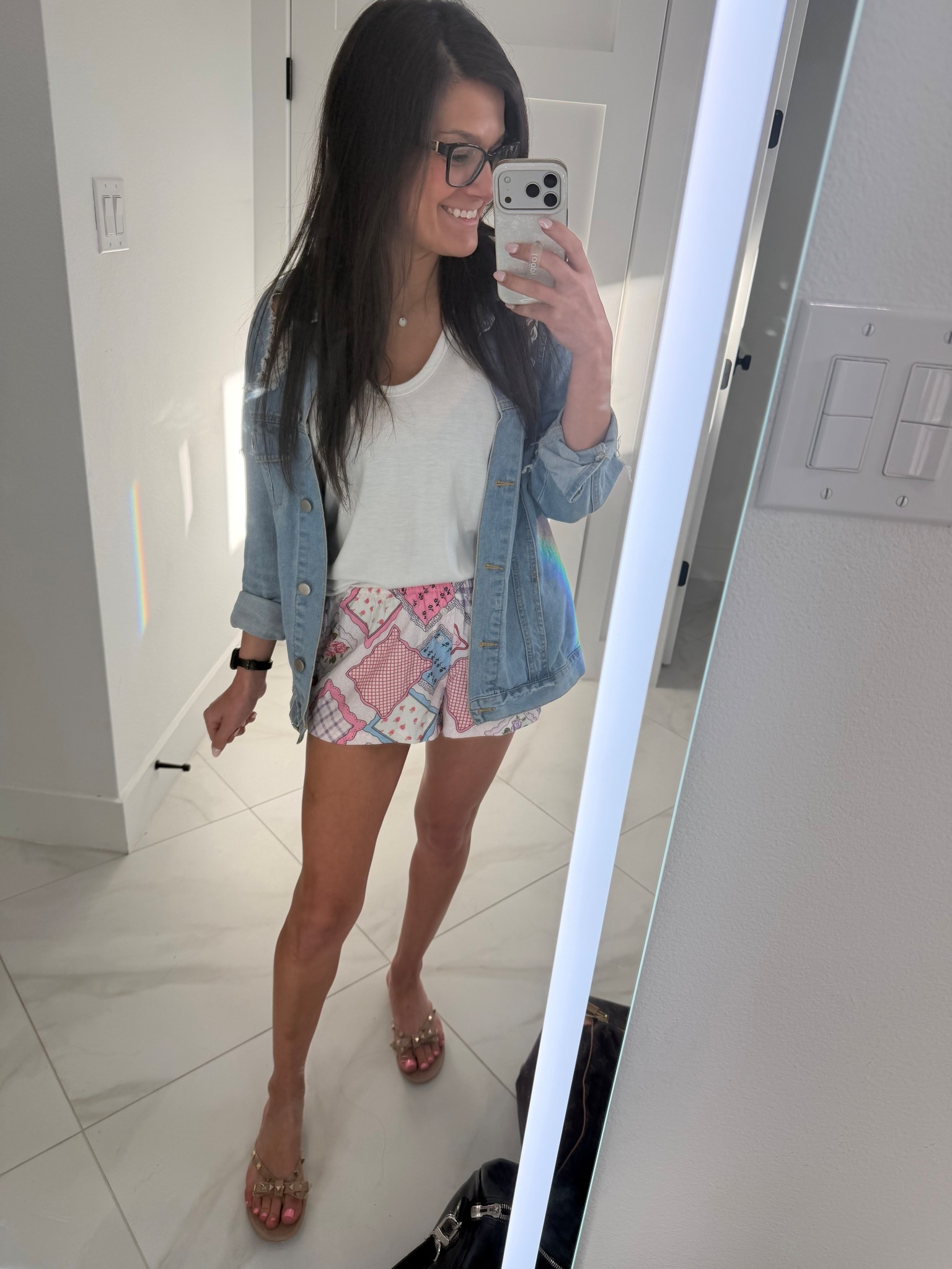 How I styled these adorable boxer shorts from @Target  ✨

These Target boxer shorts are seriously so cute — styled them here with a white tank and a denim jacket for an easy, effortless look.

Perfect for errands, coffee runs, travel days, or casual summer outfits. Just add sneakers or sandals and you’ve got a cute on-the-go outfit.


#LTKstyle #LTKfinds #TargetStyle #BoxerShorts #CasualOutfit #OnTheGoStyle #SummerStyle #DenimJacket #AffordableFashion #WomensFashion

#LTKootd #LTKPetite