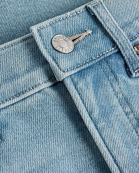 Mid Rise Light Wash Hyper Sculpt '70s Flare Jeans | Express