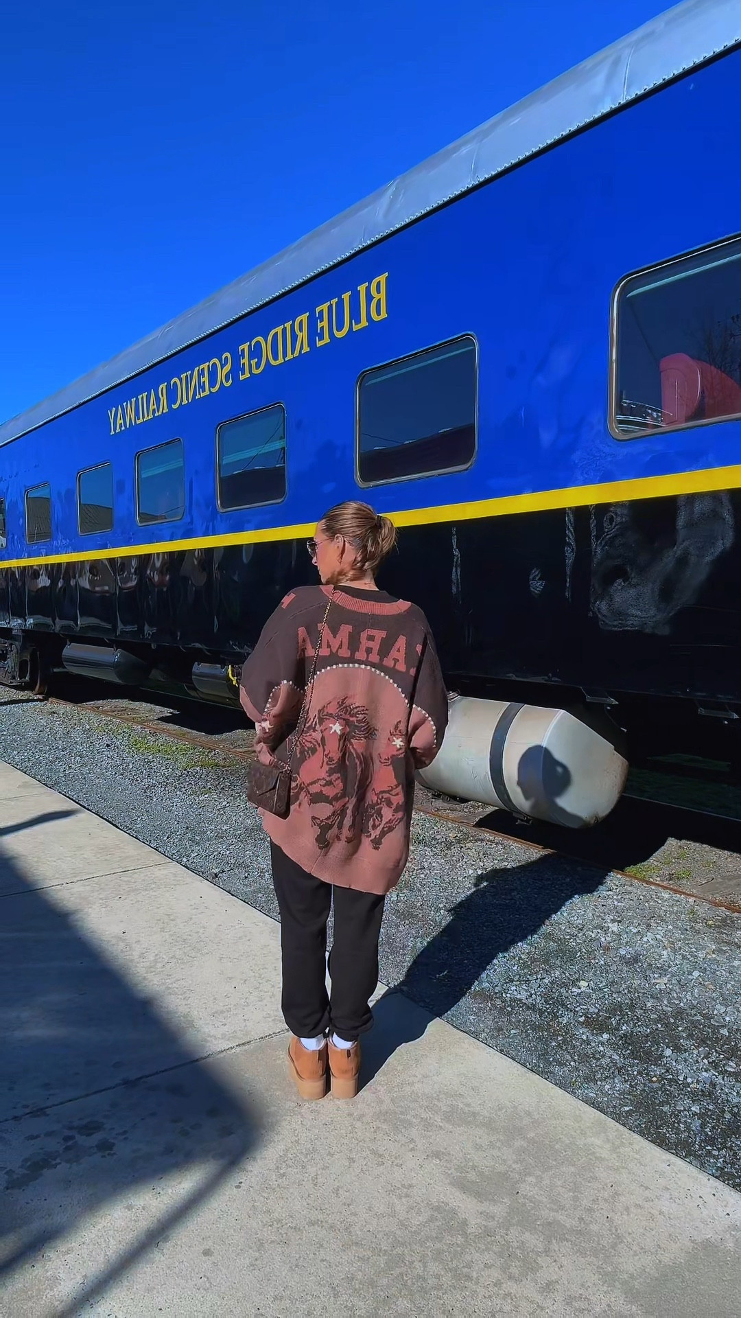 No karma, good vibes only ✌🏻🐴 @dressedinlala 

#LTKgrwm #LTKootd #LTKdayinmylife