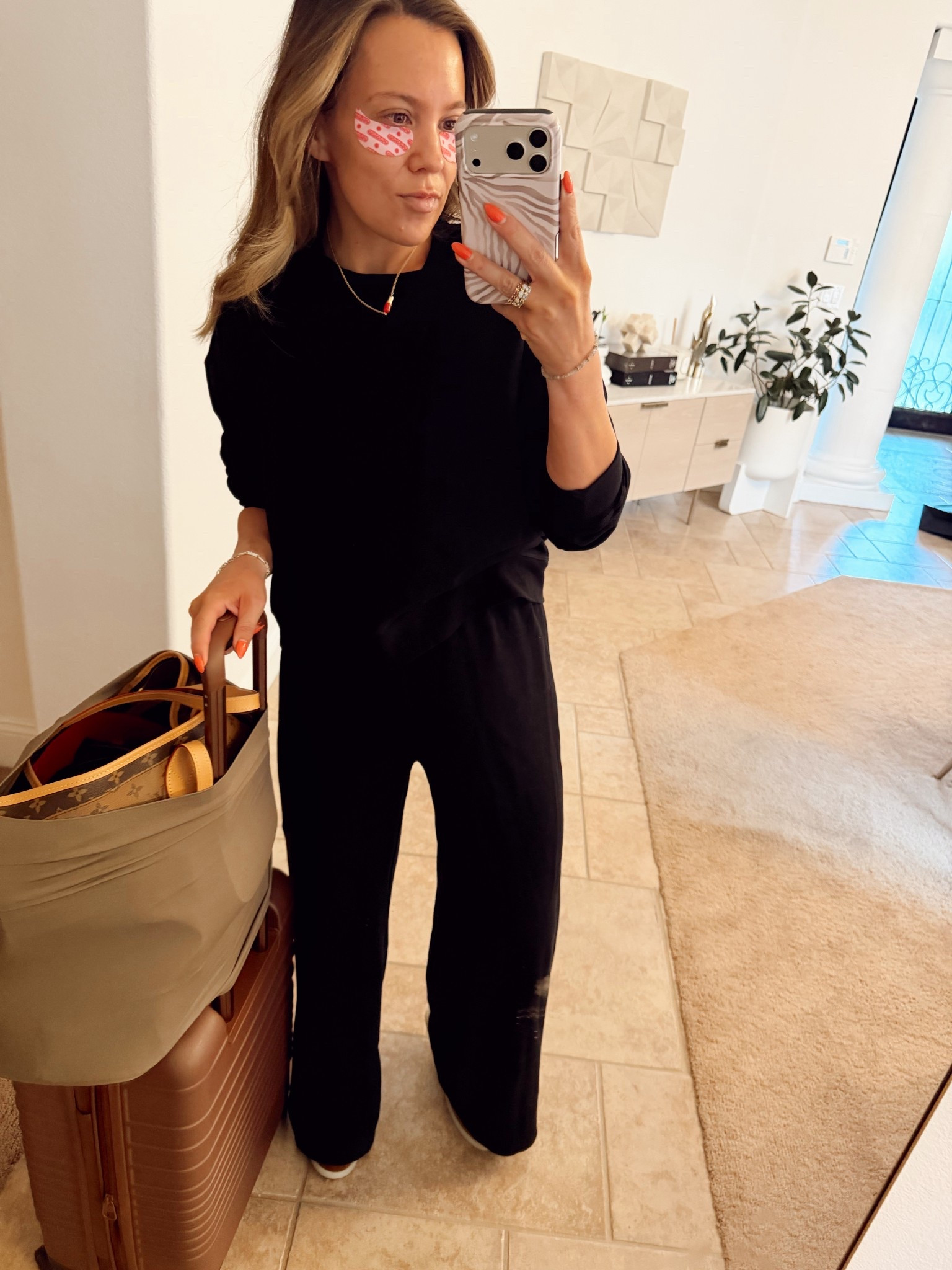 today’s travel outfit ✈️ 