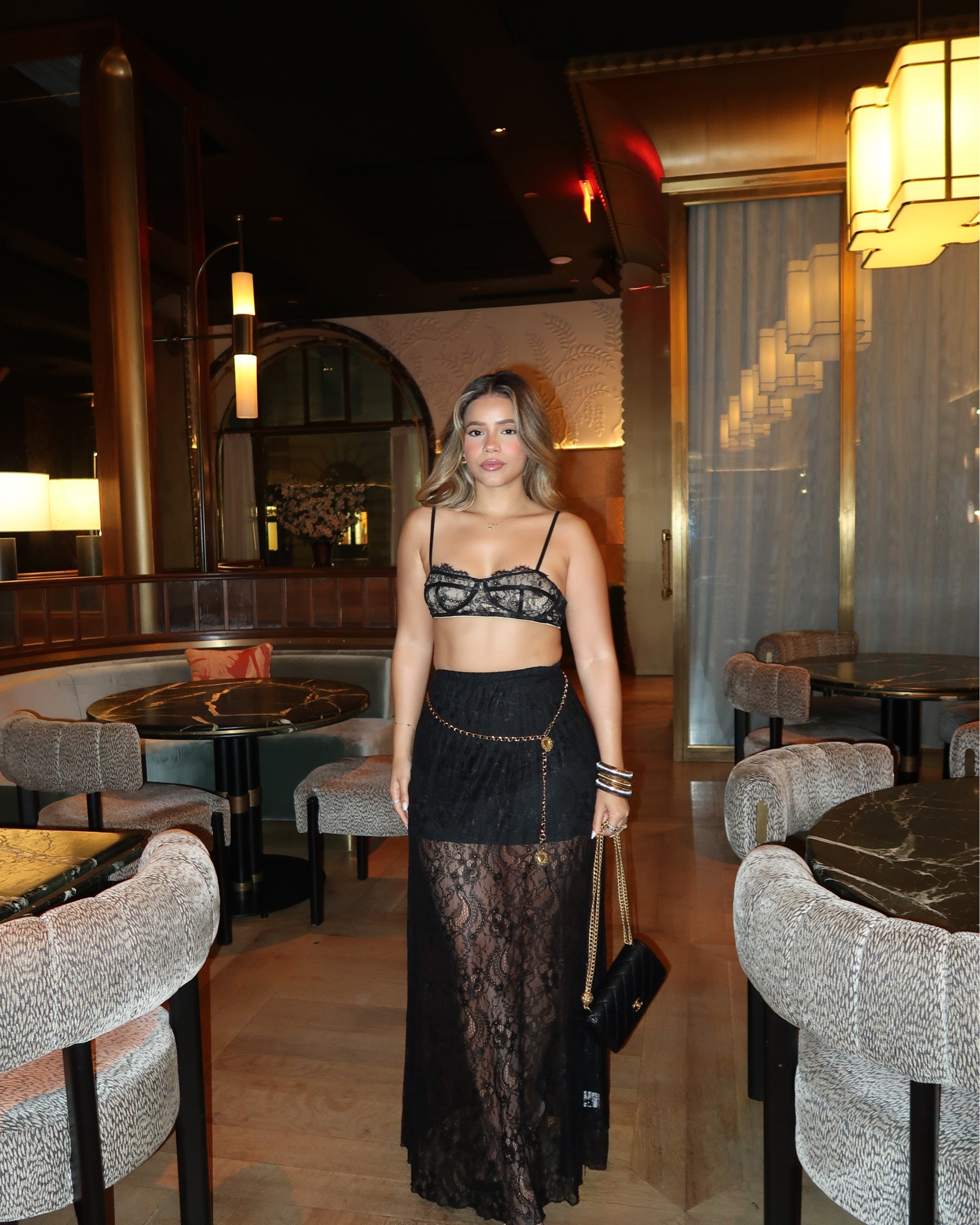 NYC Dinner Outfit
.
Le puse una falda debajo porque es una falda completamente transparente.  