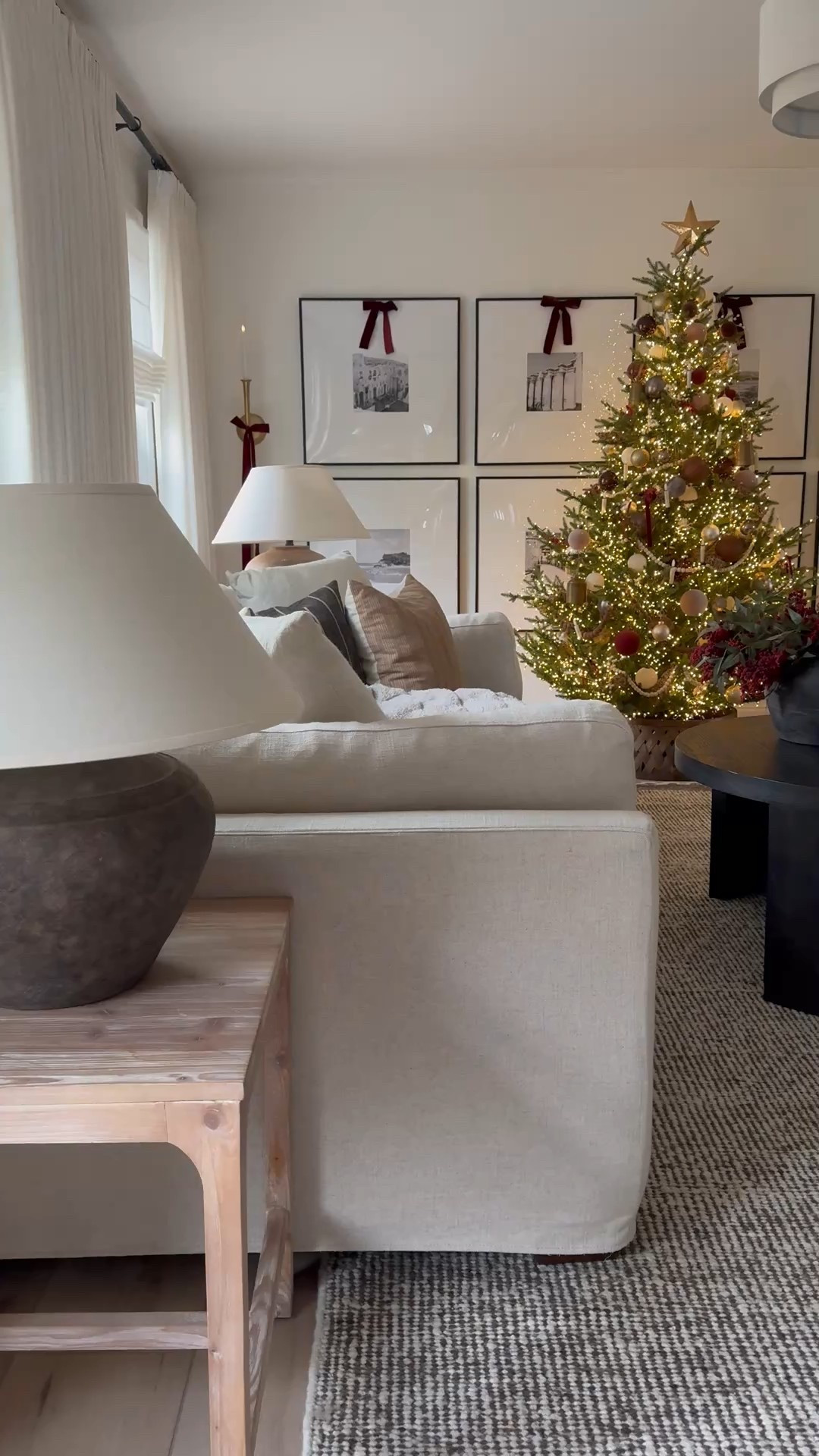 Christmas living room 

#LTKHoliday