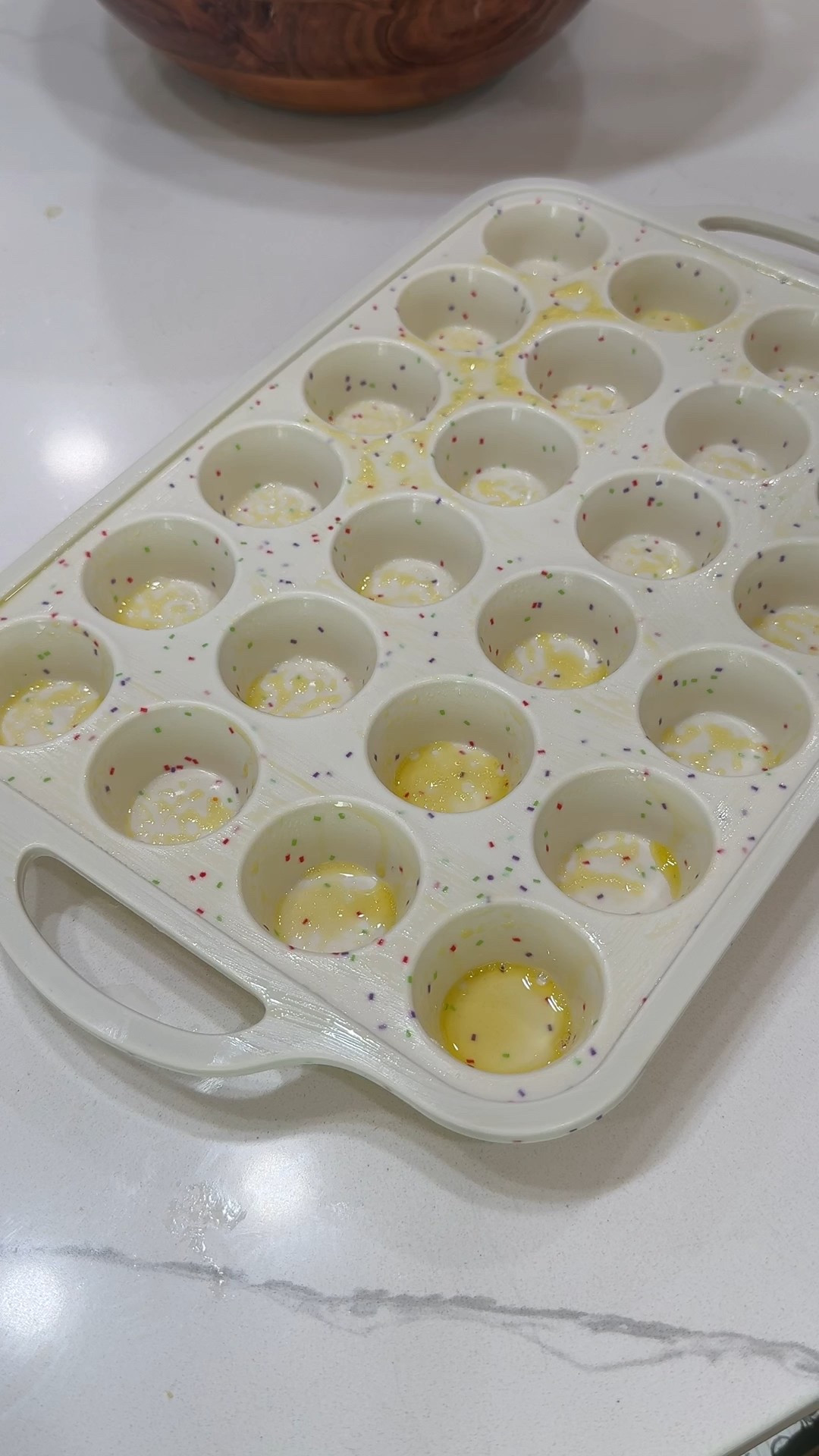 These trays are so perfect for mini muffins #amazonfinds
