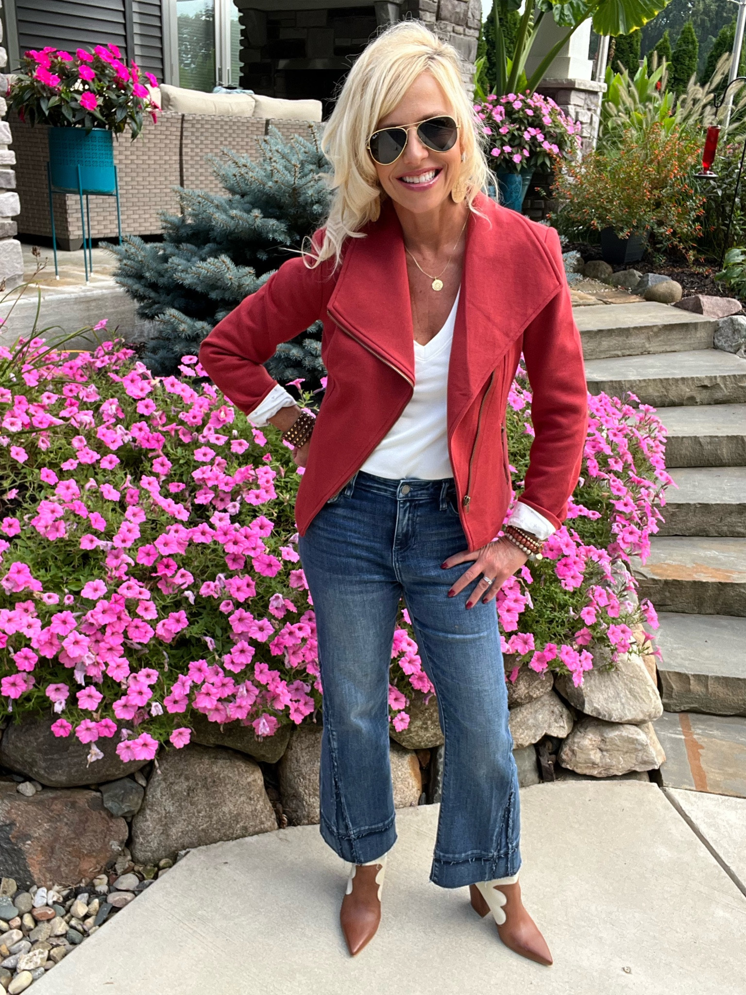 Fall Fashion so sweet! #jeans #fallfashion

#LTKworkwear #LTKfindsunder50 #LTKstyletip