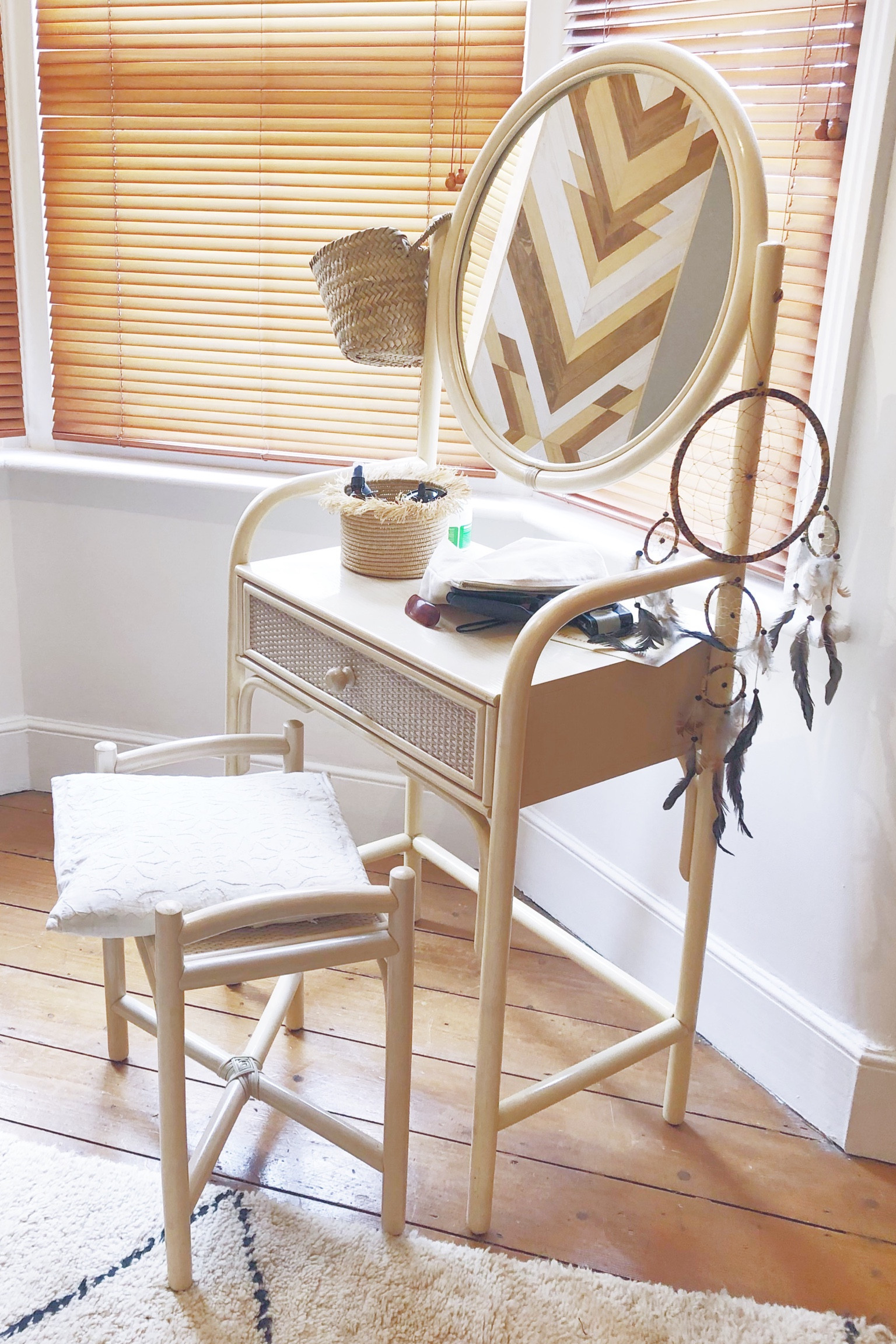 My makeup table is Second hand from Facebook marketplace - but I’ve linked you similar options! 

#LTKhome #LTKstyletip #LTKbeauty