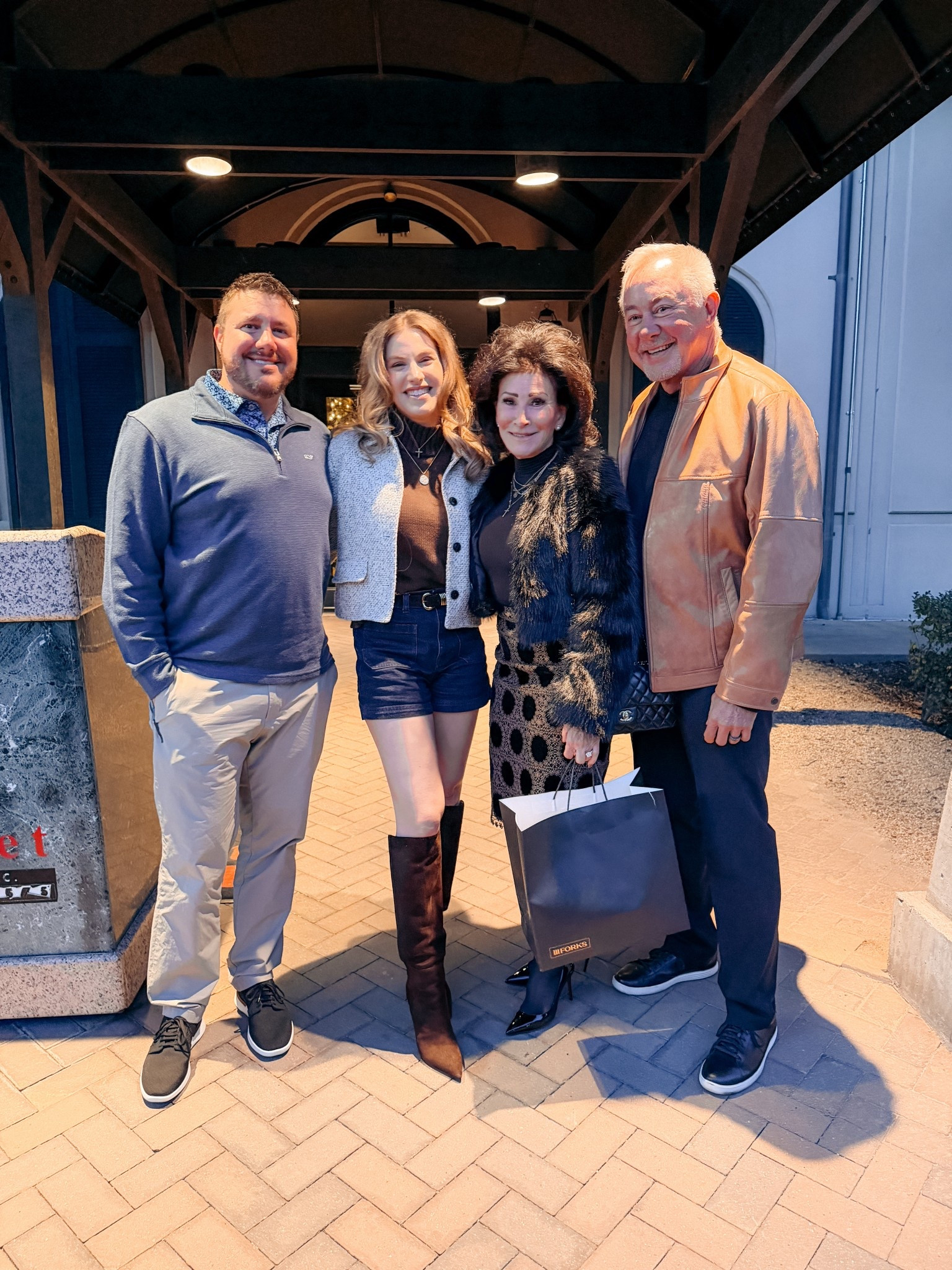 When it’s thanksgiving but you can still wear shorts in Texas! 

Heart is happy and my belly is full 

Madewell shorts - size 26 
Madewell jacket - size 6 
Madewell belt - small 
Abercrombie sweater - small 

#LTKootd #LTKCyberWeek #LTKHoliday