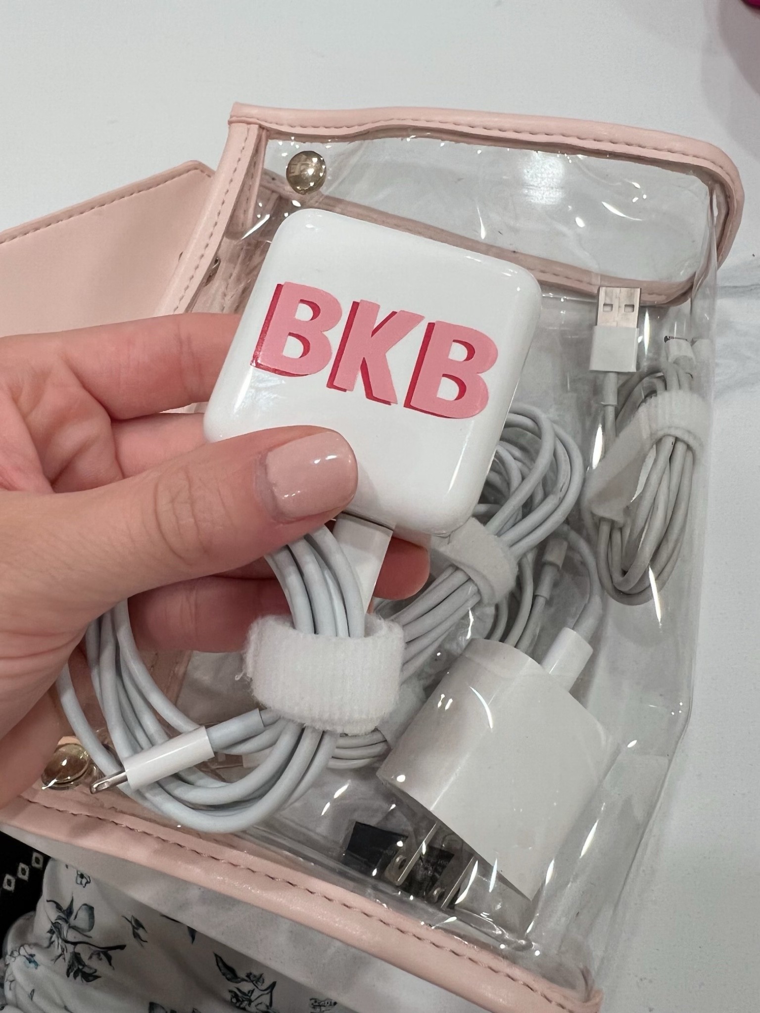 Customized vinyl Sticker
Monogrammed sticker for charger
Charger sticker 