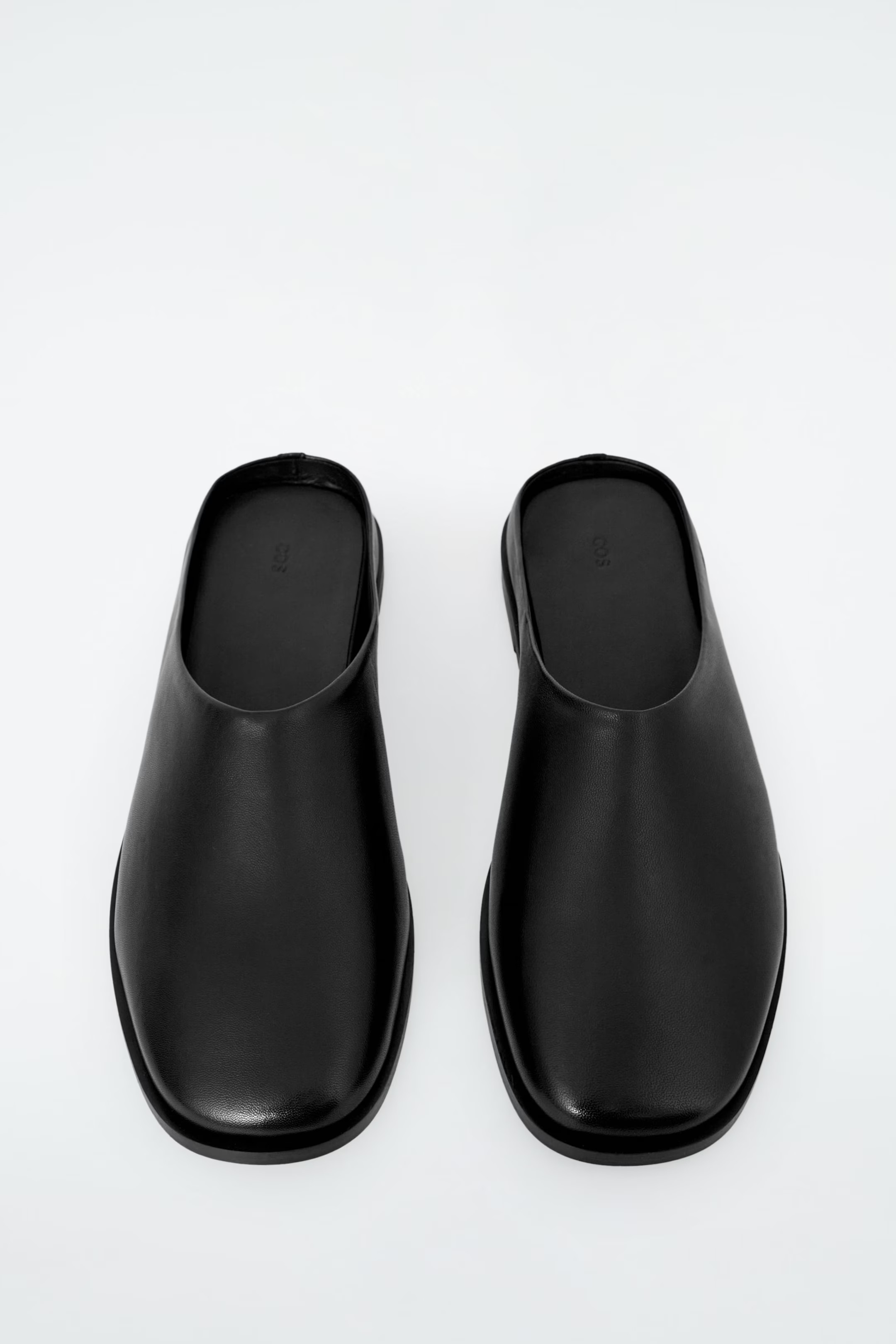 MULES CLASSICI IN PELLE - NERO | COS (EU)