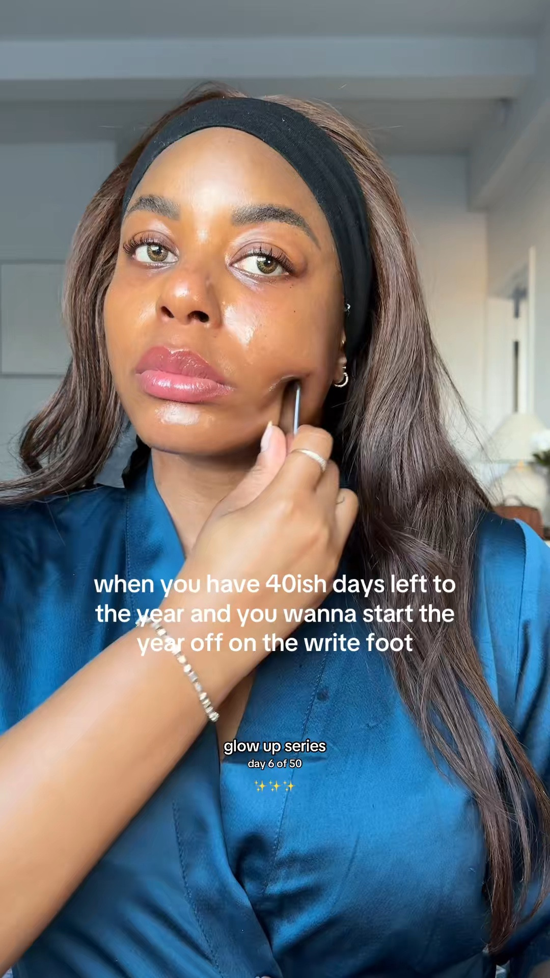 The end of the year is here - it’s time to lock in to start off 2026 on the right foot. I love using the gua sha tool to lift and define my face. Using with Estée Lauder advanced repair serum - one of my favorites to use with the gua sha tool to lift and sculpt! … For more links to christmas decor, red light mask, holiday party must-haves, triangle scarves, follow me on LTK! ✨


#LTKmorningroutine #LTKBeauty #LTKselfcare