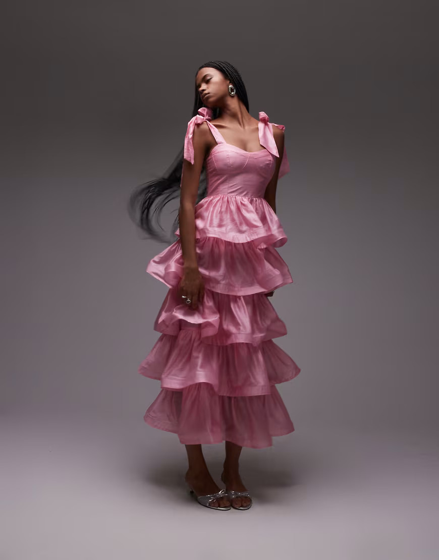 & Other Stories – Gestuftes Maxikleid in Rosa mit Korsettdesign vorne | ASOS (Global)