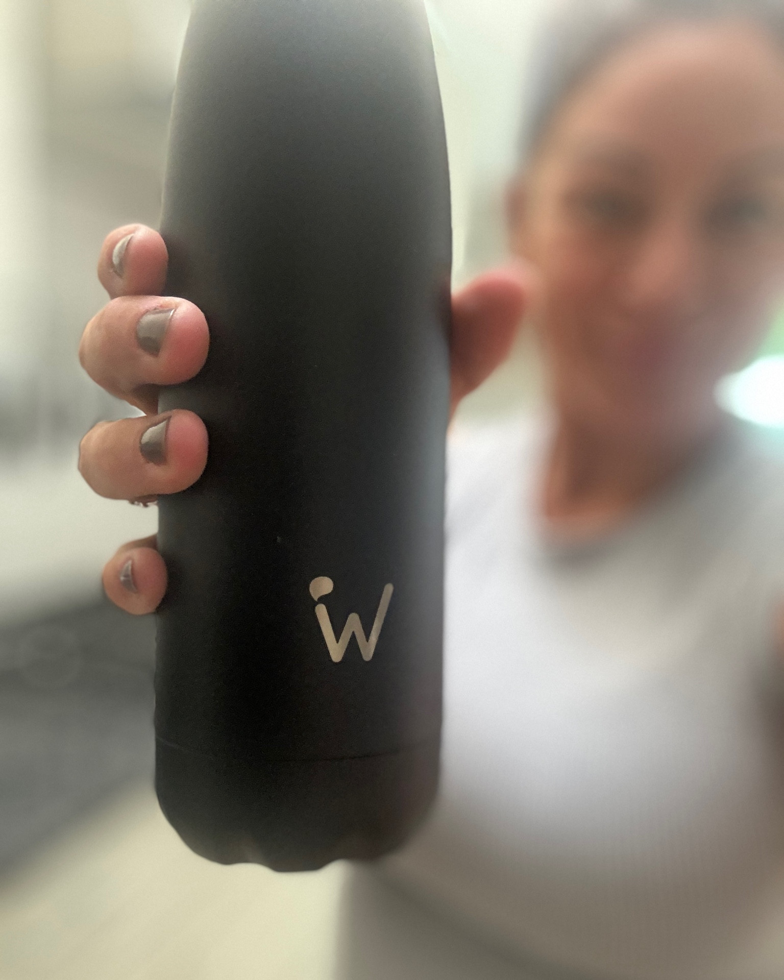 SMART WATER BOTTLE with a built-in tracker, LED indicator light, and an app to personalize your goals & hydration reminder settings. It’s water, but better, because you’re actually drinking it more often😏⁣
⁣
So whether it’s sitting on your desk, the counter, in your car, or a shopping cart, or next to your yoga mat, the light indicator can help keep you on track to take that next sip or refill the water bottle. ⁣
⁣

#LTKFindsUnder100 #LTKFitness #LTKActive