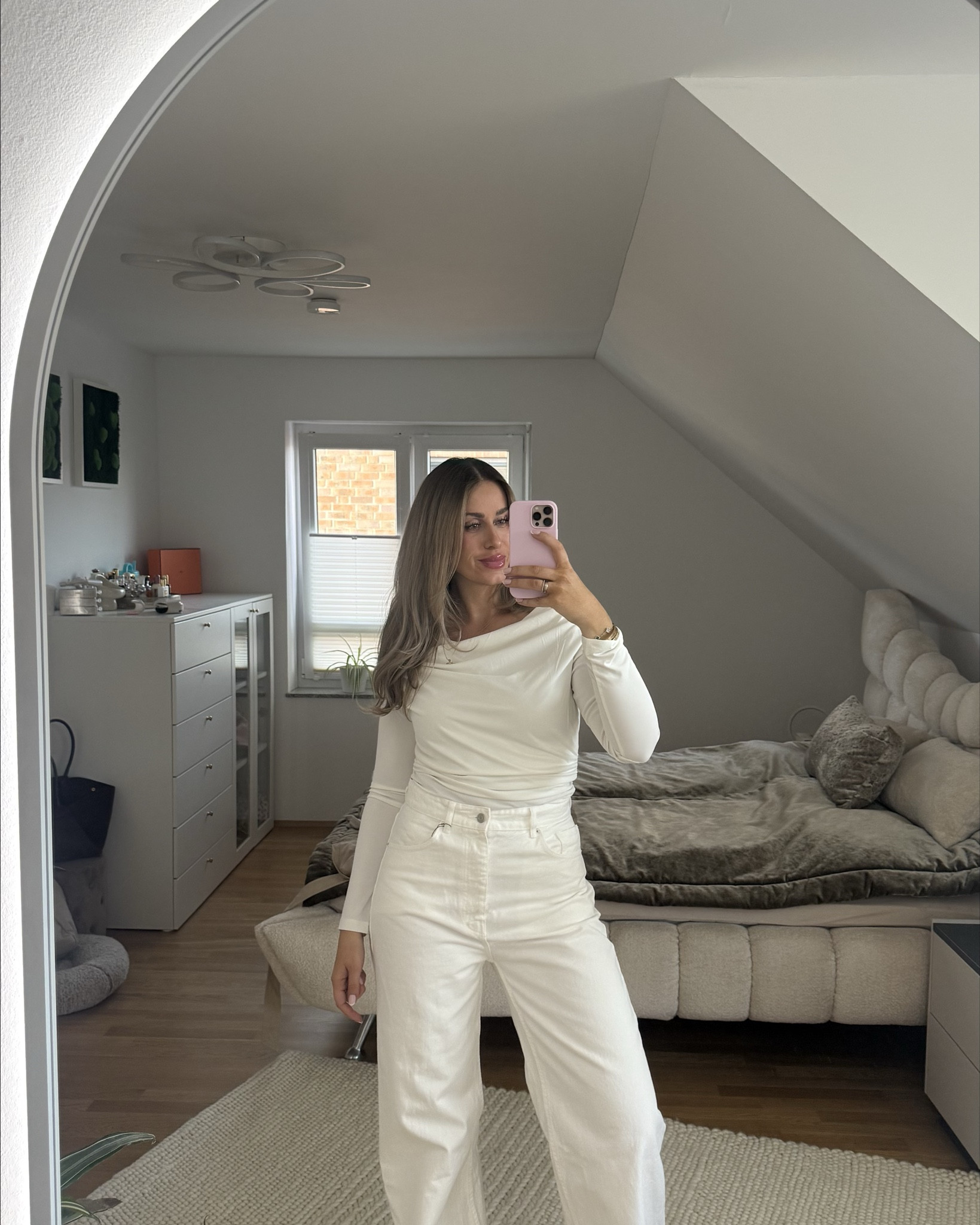 White Jeans 🤍💭

#LTKdeutschland #LTKmidsize #LTKjeans