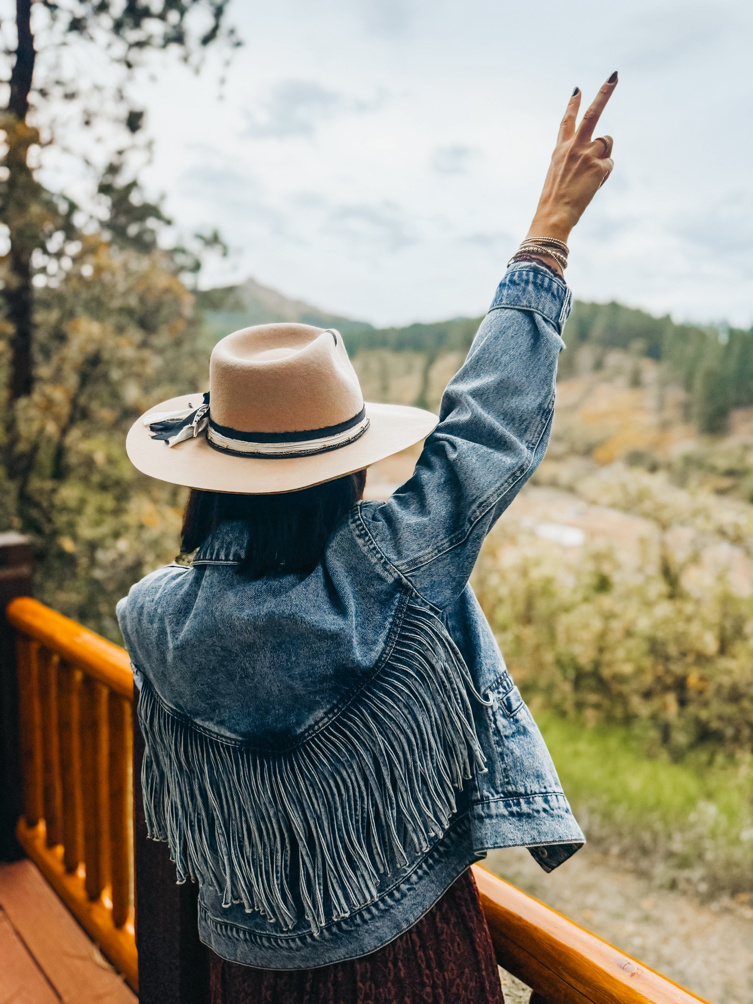 The cutest denim jacket EVER!! 🫶🏻 so many compliments on the ranch!! 

Fringe denim jacket - size small  

#LTKFindsUnder100 #LTKSaleAlert #LTKOver40