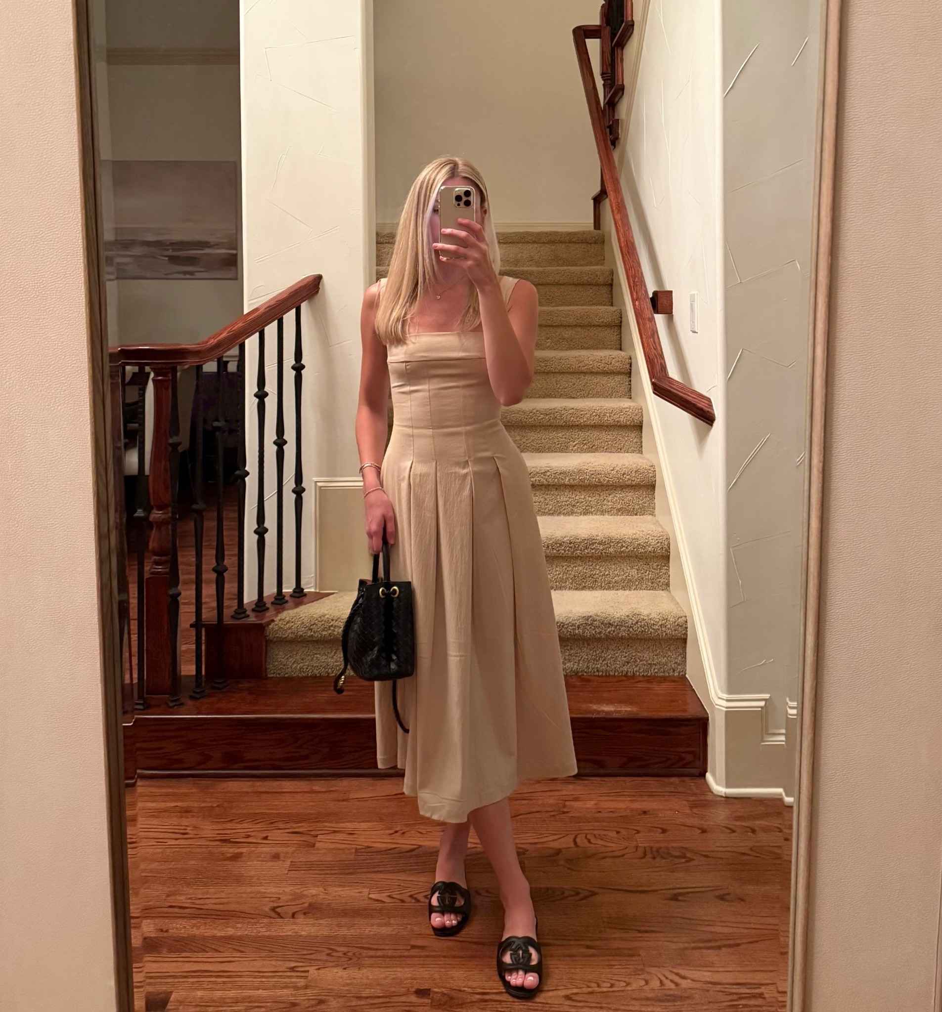 Girls Dinner 🍸✨ wearing size 2 in dress (runs small in chest would size up) 