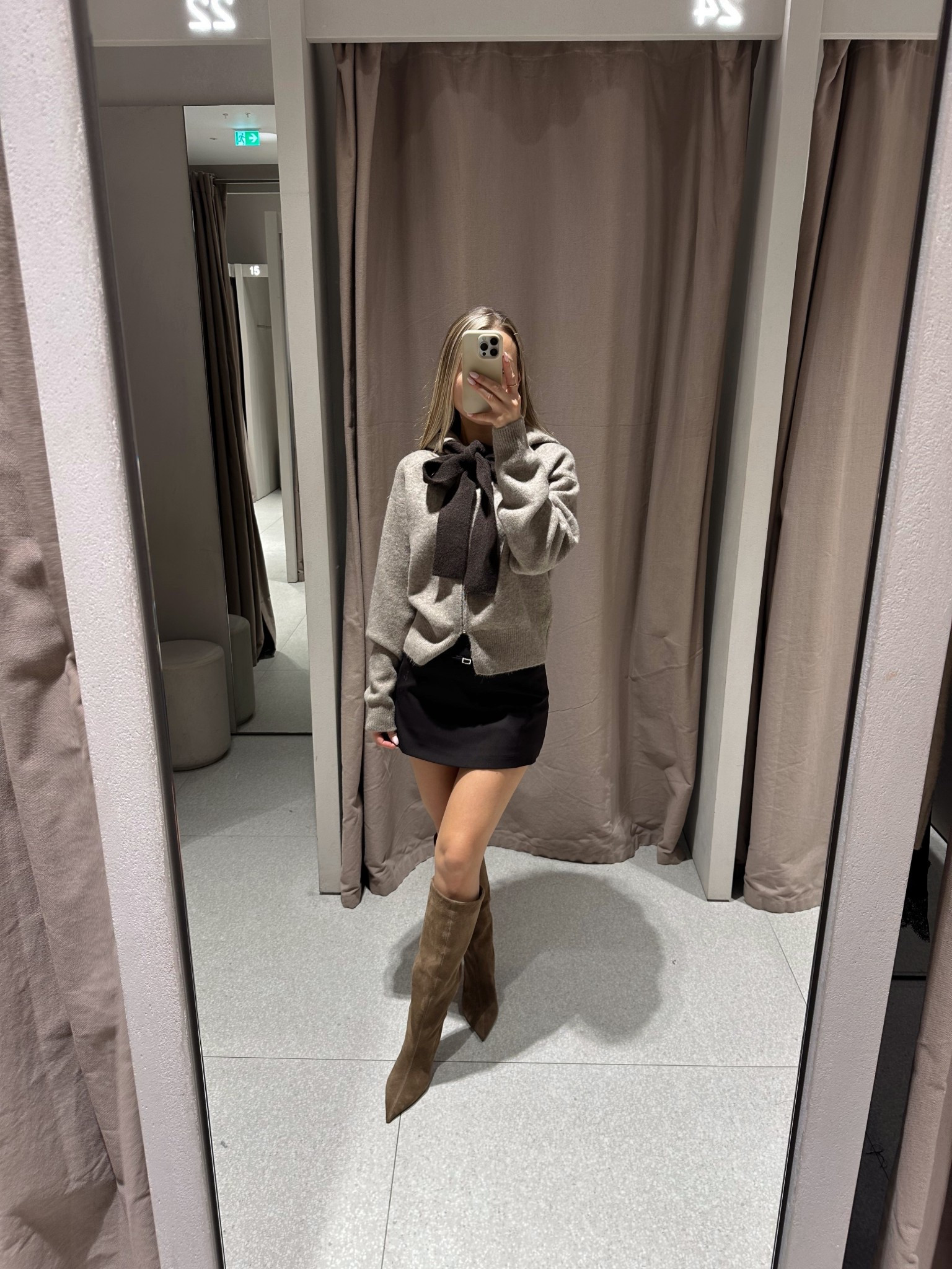 Festive, comfy, and cute 🤍 
This bow cardigan from ZARA is everything ✨
You can wear it with a skirt for a more dressy look or with jeans or trousers for something more casual

#LTKpartywear #LTKwinter #LTKfestive