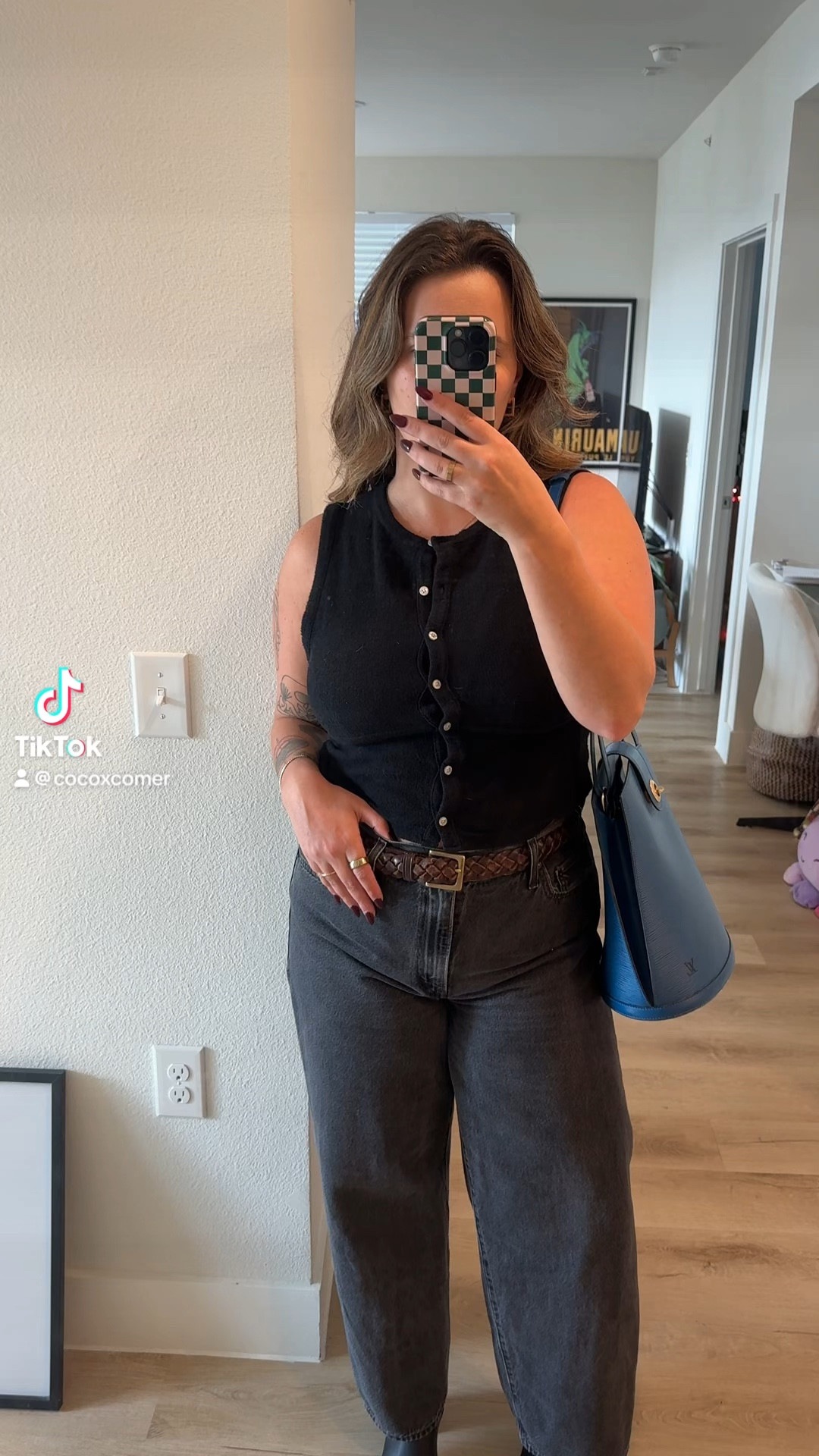 🖤🖤🖤✨

#LTKMidsize #LTKFindsUnder100