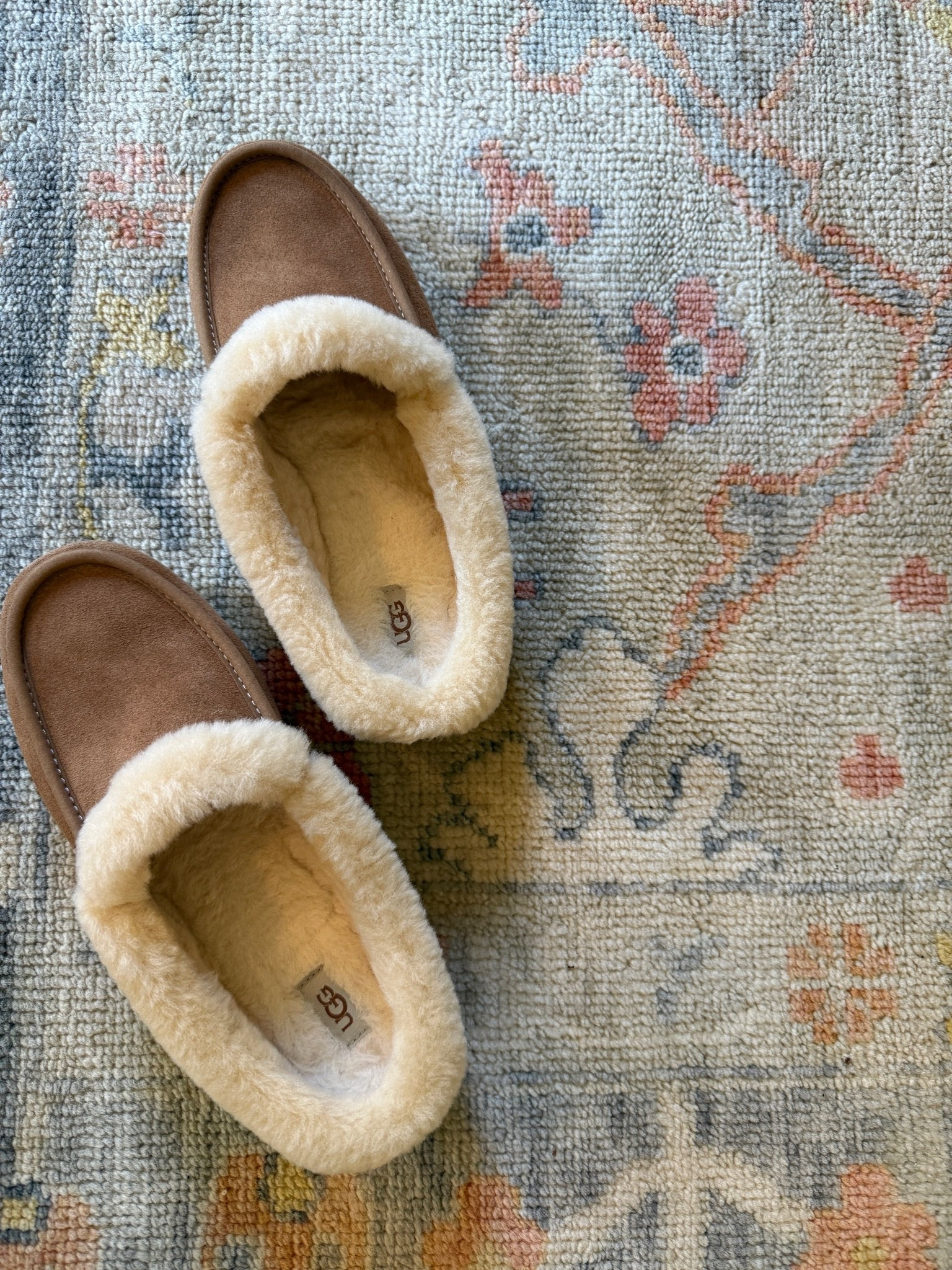 Fit is true to size. 

I’ve been looking for a new pair of slippers and have loved these so far.

#LTKmorningroutine #LTKdayinmylife #LTKootd