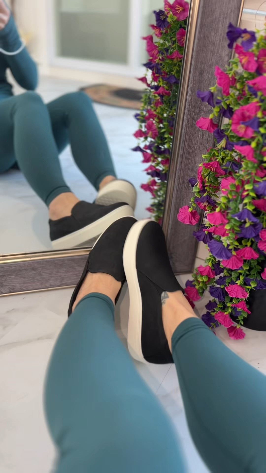 If you wanna feel like your walking on a cloud these shoes will be your best friend!!! 👟☁️#cuteandcomfy #stylish #comfortfit

#LTKmomlife #LTKGiftGuide #LTKgrwm