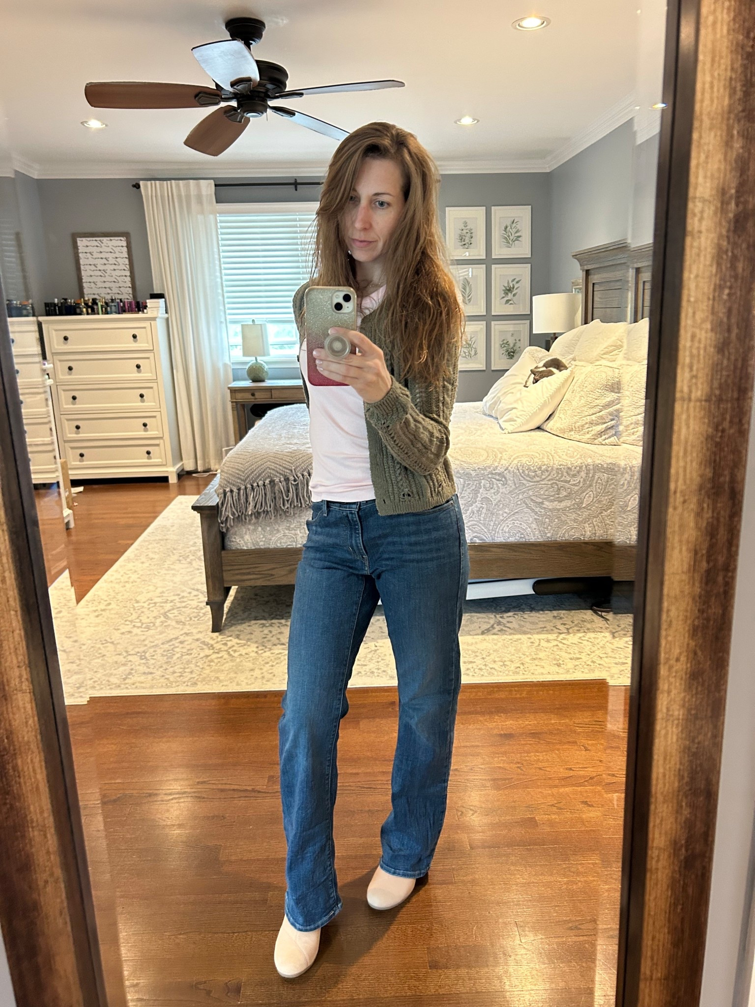 These are great colors for the transition from summer to fall. I love the texture of this open stitch sweater, and the boot cut jeans will take you through the whole season. 

Denim: Levi’s Women’s Casual Classic Midrise Bootcut Jeans in the color Lapis Wave
#falltransition #sweaterweather #bootcutjeans

#LTKStyleTip #LTKOver40 #LTKSaleAlert