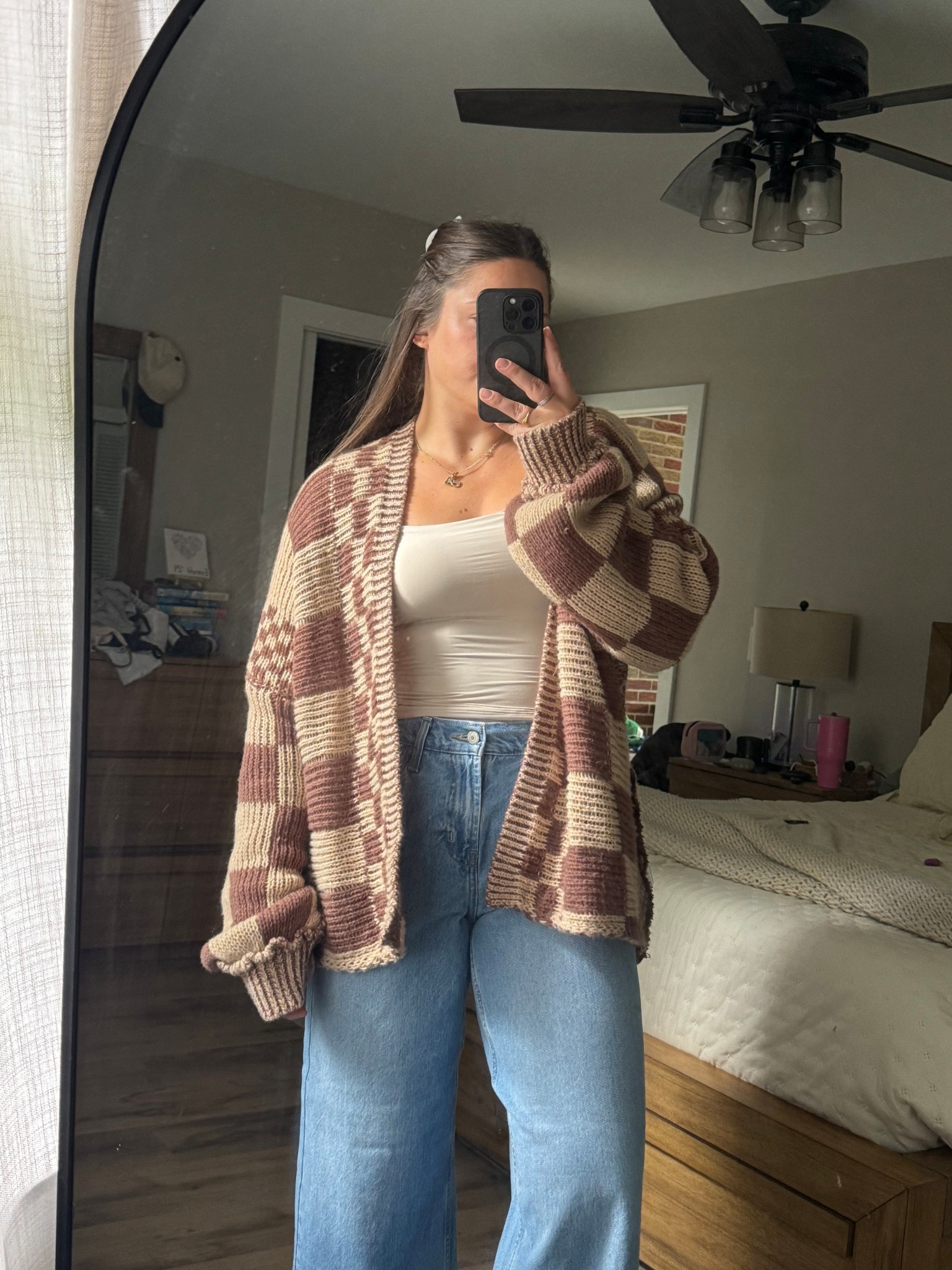 when it’s 50 degrees before 10am and after 6pm, chunky sweater + tank underneath 🙂‍↔️ 