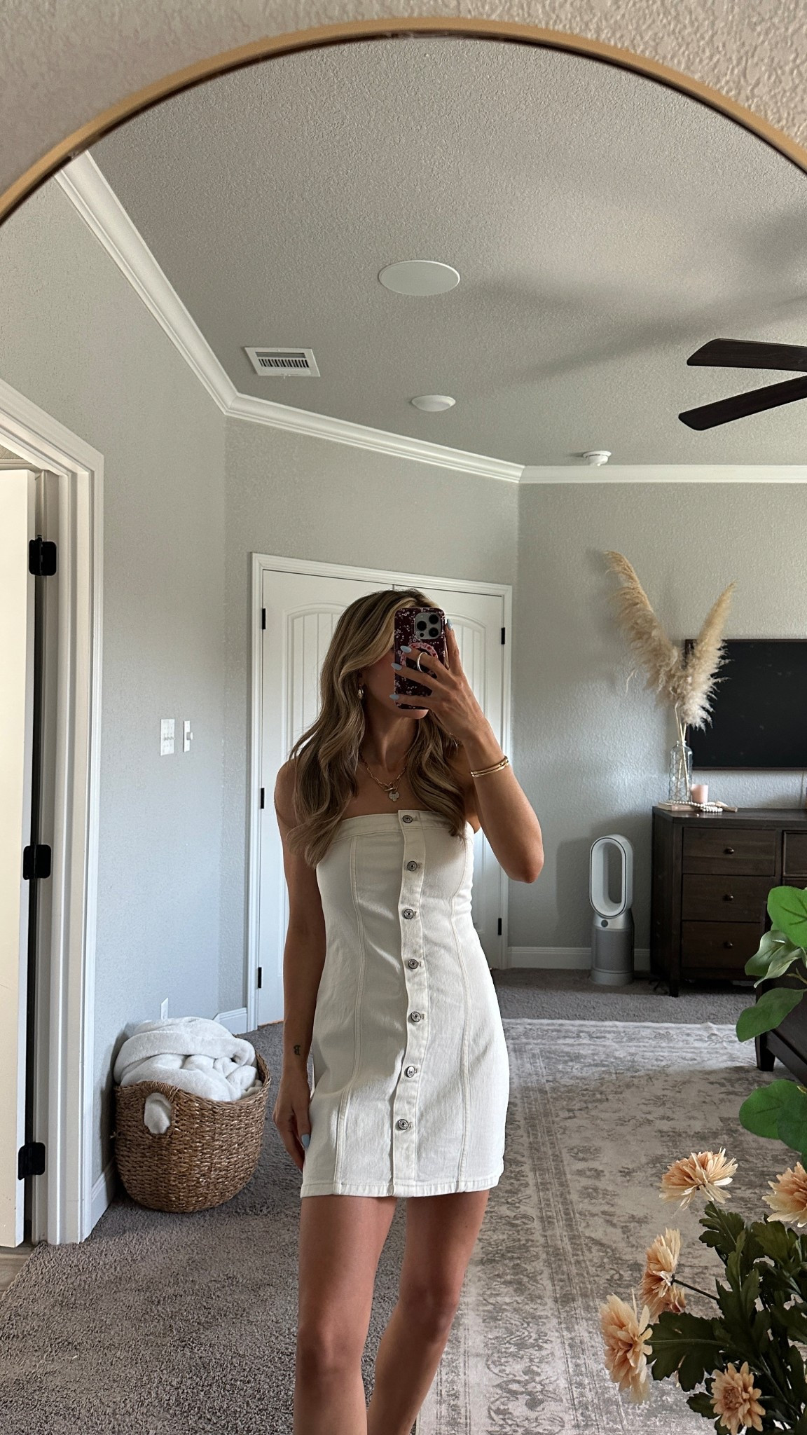 sized down and wearing an xs since these dresses run a little large! love the zipper in the back, no gapping at the buttons!

#LTKFindsUnder50 #LTKSaleAlert #LTKFindsUnder100