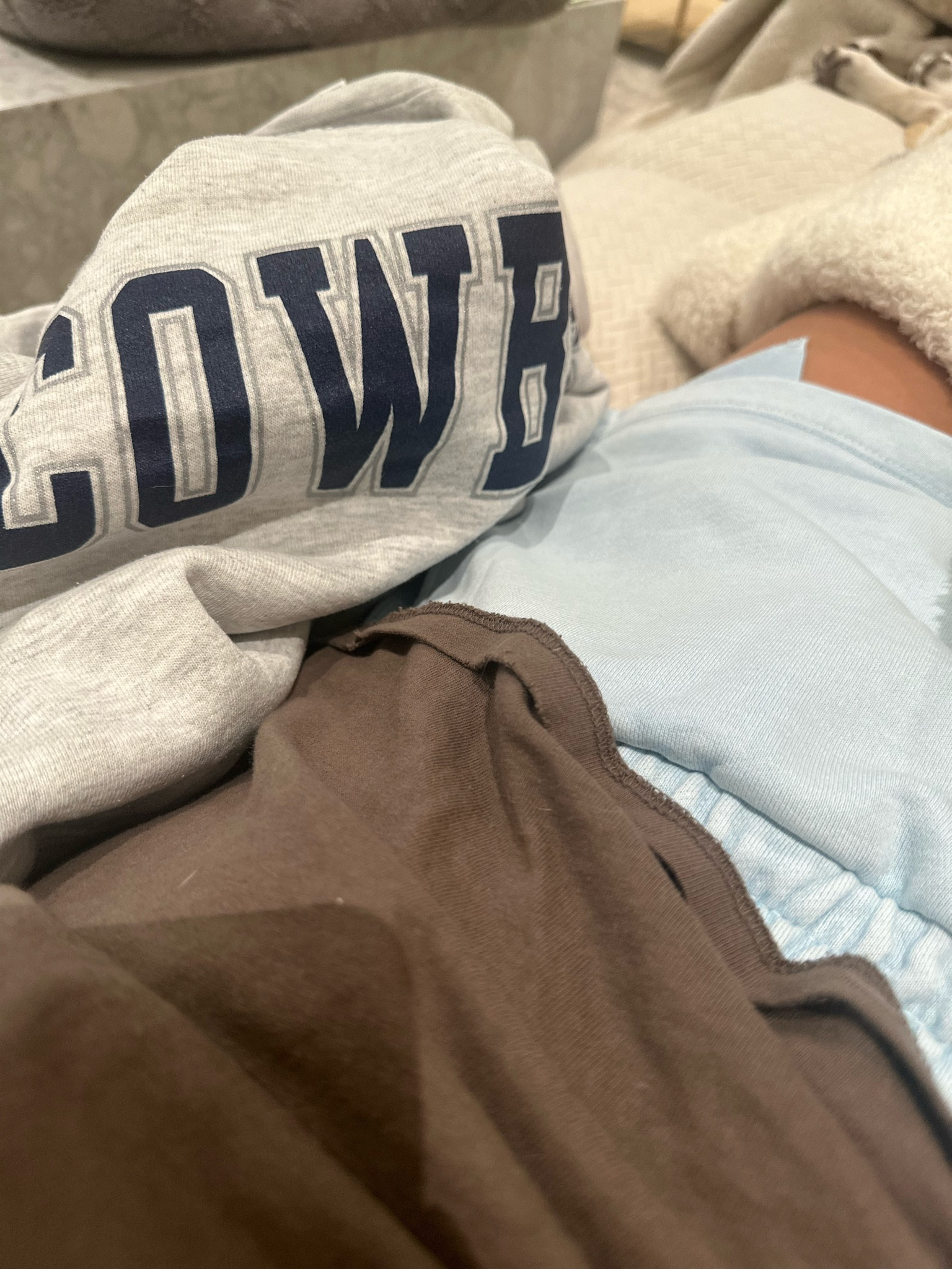 Cozy pre fall fits #dallas #cowboys #lounge

#LTKstyletip #LTKfamily #LTKtravel