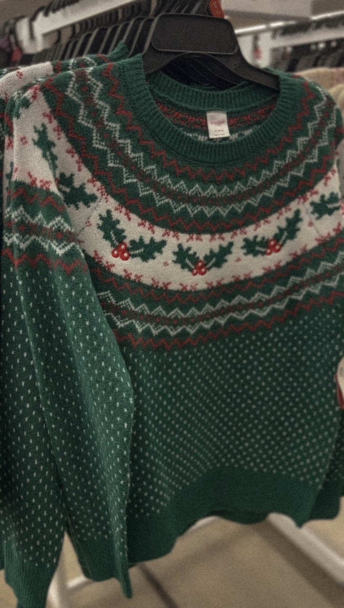 The perfect mistletoe sweater✨

#LTKmomlife #LTKHoliday