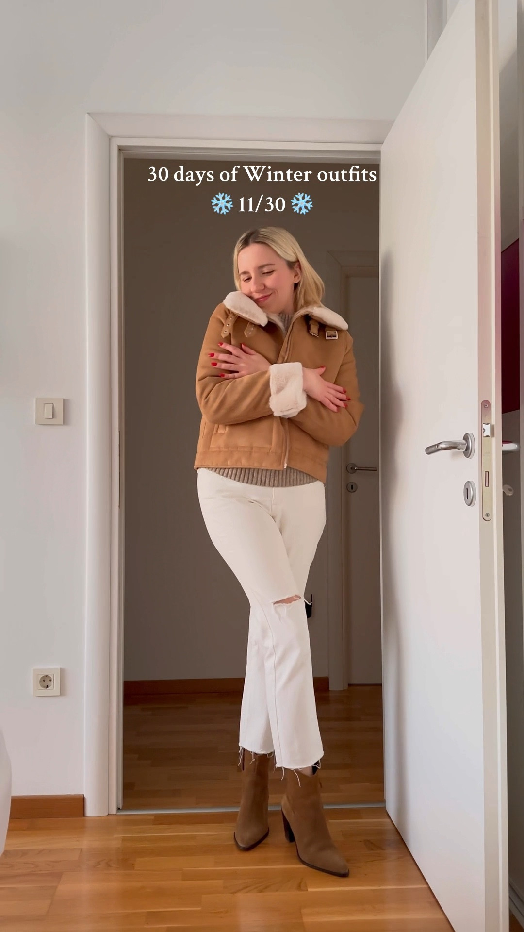 Light colors for Winter day 11 



#LTKstyletip