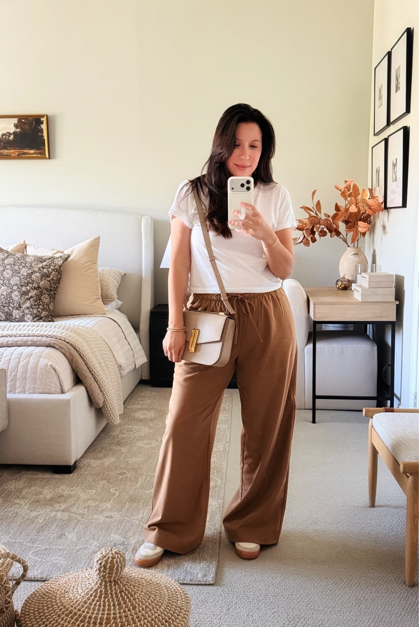 Still way too hot for fall here, but these pants are giving me all the fall vibes. 🤎 I wore them for a day of running errands, and I’d add a denim jacket once the temps finally cooperate.

#falloutfits #fallfashion #brownpants #casualstyle #dfwcreator

#LTKootd #LTKOver40 #LTKMidsize