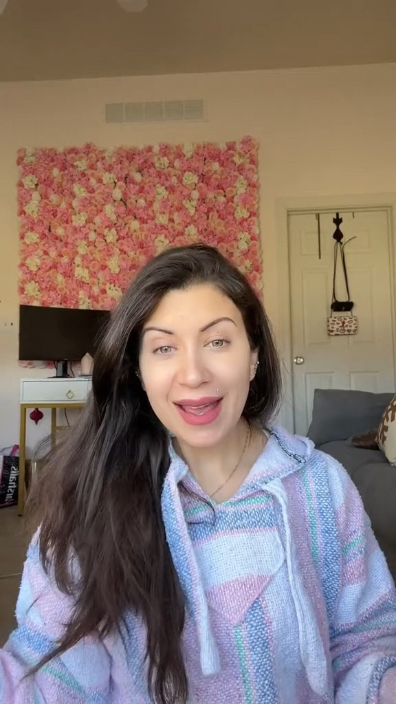 Getting ready with Miss C for the Alpaca Farm for a mommy + me day.💋

Since it’s a lowkey spot, I kept it super natural and simple using a few key products to look polished and put together with minimal makeup. 💕

What is your favorite routine when you are creating a natural makeup look?👇🏼

#kissedbymelissa #mommyandmemakeup #mommymakeup #charlottetilbury #maccosmetics #ilmakiage #nyxcosmetics #naturalmakeup #daytimebeauty #fyp #makeuptricks #beautyhack #hudabeauty

#LTKstyletip #LTKSeasonal #LTKbeauty