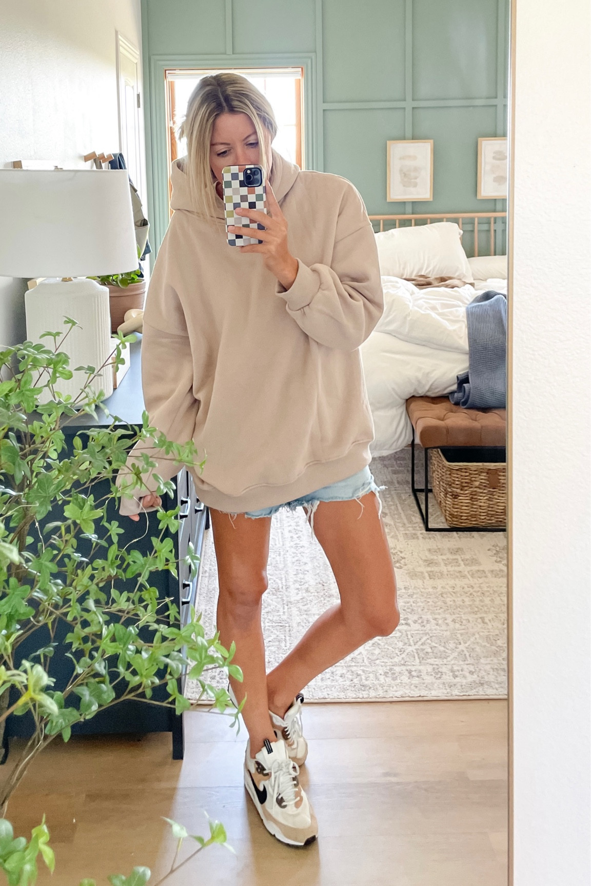 BRB gotta go order this hoodie in every color. 😍 Such good quality & I LOVE the oversized fit.  The color I have on is Coffee Grey, size M  

#LTKsalealert #LTKunder50