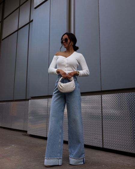 Casual spring favorites via Nordstrom 
Staud off shoulder top wearing an XS
Agolde cuff jeans run TTS
Bottega Veneta Jodie mini bag 



#LTKStyleTip #LTKItBag #LTKSeasonal