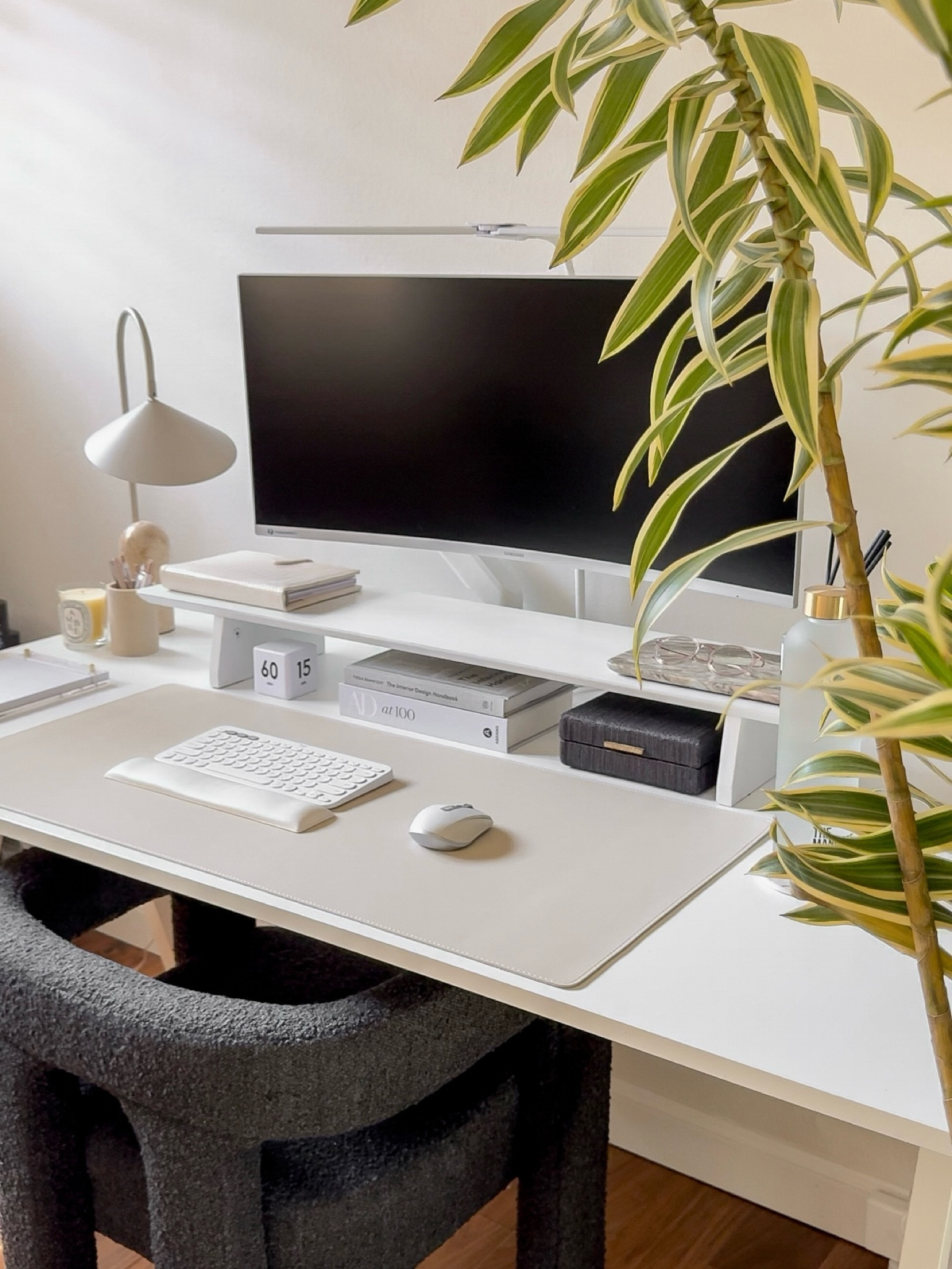 My home office desk setup!

#LTKHome #LTKFindsUnder100 #LTKGiftGuide