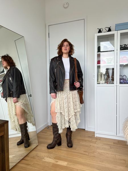 Styling a white tee day 3 - love this skirt from Free People paired with these chunky boots from Jefferey Campbell boots!

Midsize fashion, curvy girl fashion, spring outfit, spring fashion, outfit inspiration, fashion inspiration, style inspiration 

#LTKSpringSale #LTKstyletip #LTKmidsize