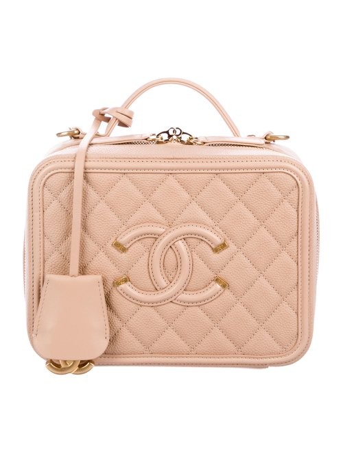 2017 CC Filigree Medium Vanity Case w/ Tags | The RealReal