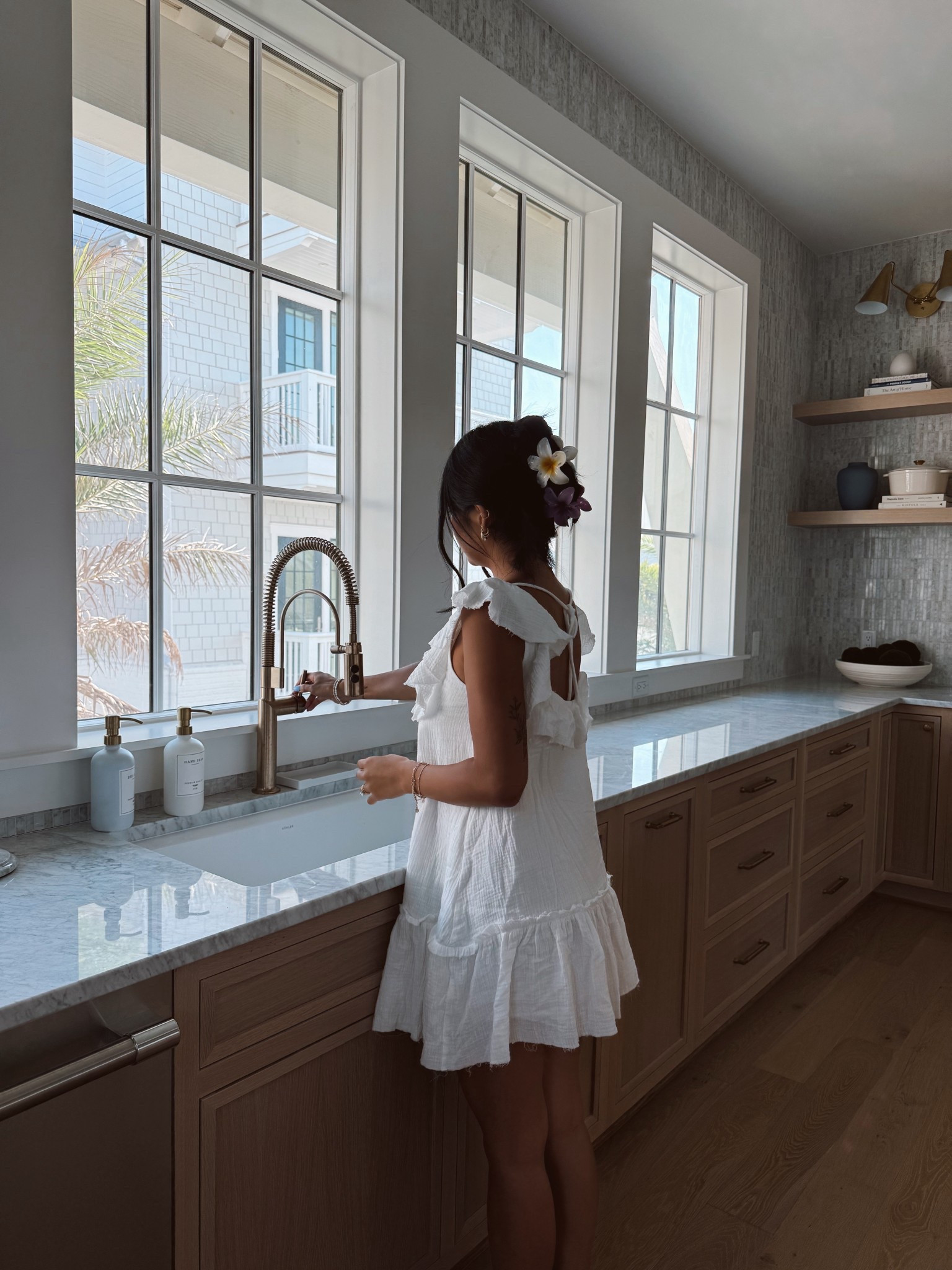 Summer white dresses 