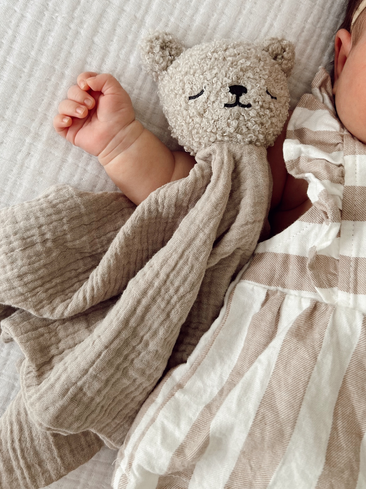 the sweetest little cuddle lovey 🫶🏼

#newborn #lovey #cuddles #cuddle #baby #babygirl #babyboy #genderneutral #babygift #babyshower #bump #boucle #neutralbaby #babytoy #babyrattle 

#LTKBaby #LTKKids #LTKBump