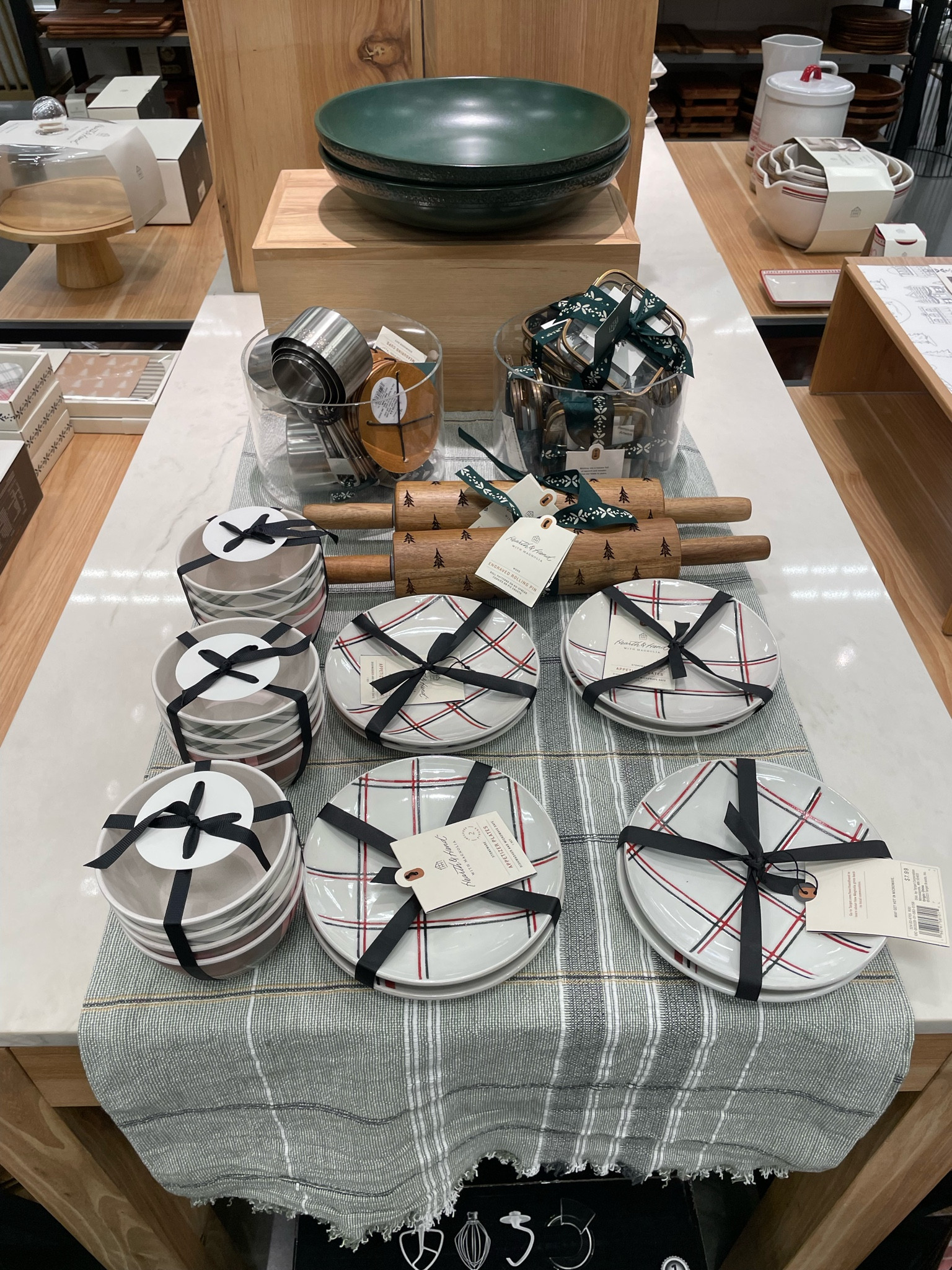 Target Christmas holiday decor 

#LTKHoliday #LTKSeasonal #LTKparties