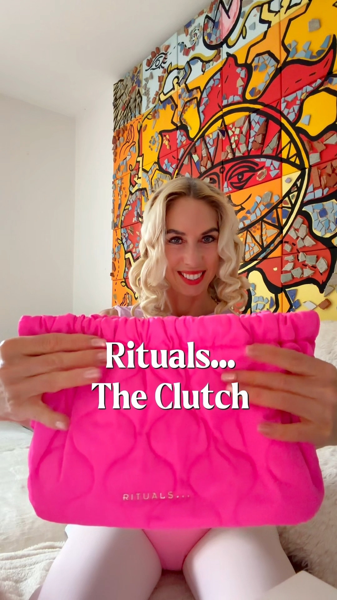So schön, so praktisch, so hochwertig ✨
Diese Rituals Clutch ist perfekt für meine Kosmetik-Essentials – aber auch ideal für Events, Reisen oder als elegante Abendtasche. Die Qualität fühlt sich absolut luxuriös an und der Preis ist einfach unschlagbar.

Gefüllt mit meinen liebsten Rituals Beauty-Produkten – kompakt, stilvoll und immer griffbereit. 🤍

#beauty #RitualsLove #BeautyEssentials #ClutchStyle #AffordableLuxury

#LTKtravel #LTKdeutschland #LTKbeauty