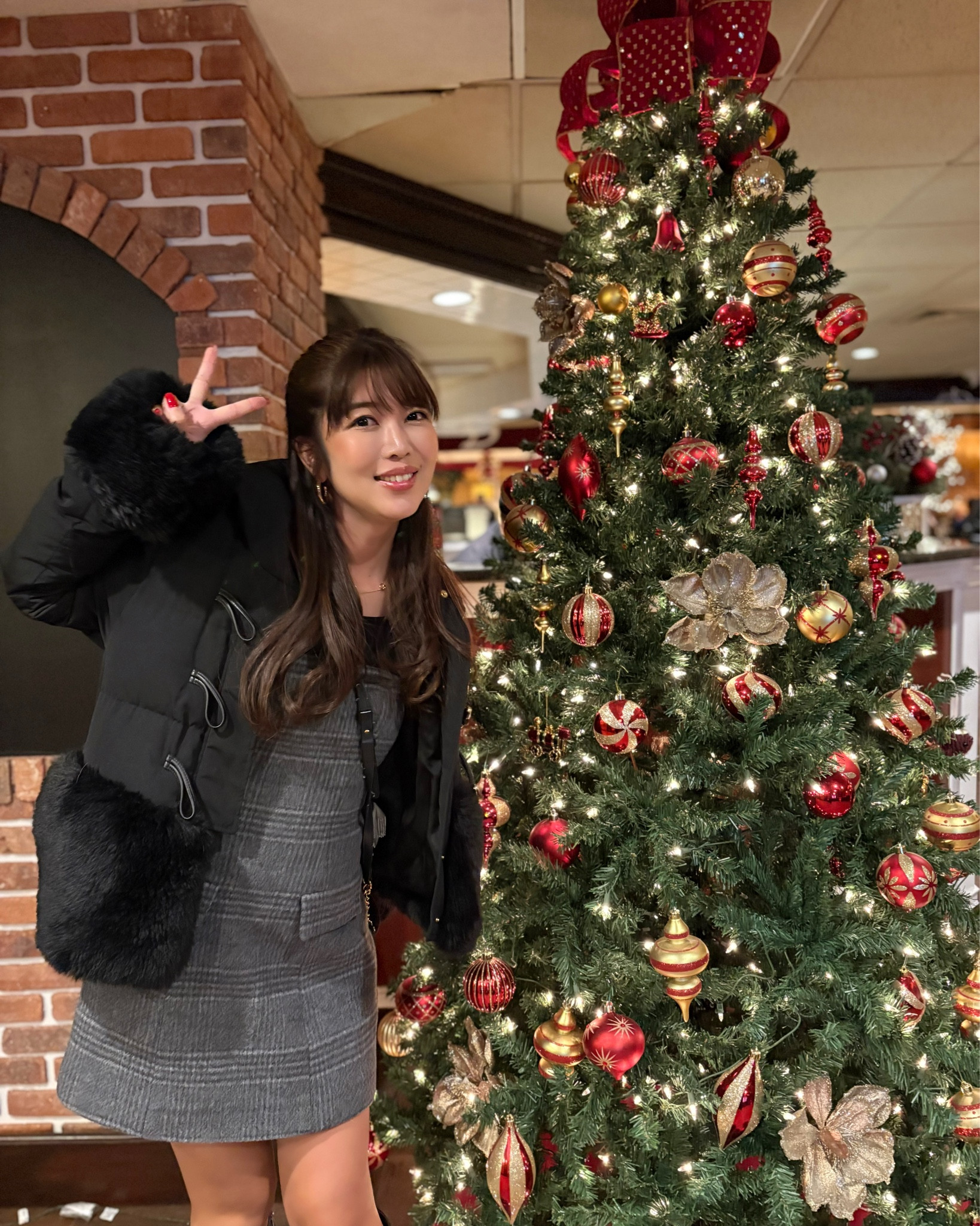 
I still want to wear dresses even in winter 🤍
This Reformation dress has a thicker fabric, so it’s warm and super cute even during colder months.
The exact print is sold out, but the same style is still available!

#LTKHoliday #LTKootd #LTKSeasonal