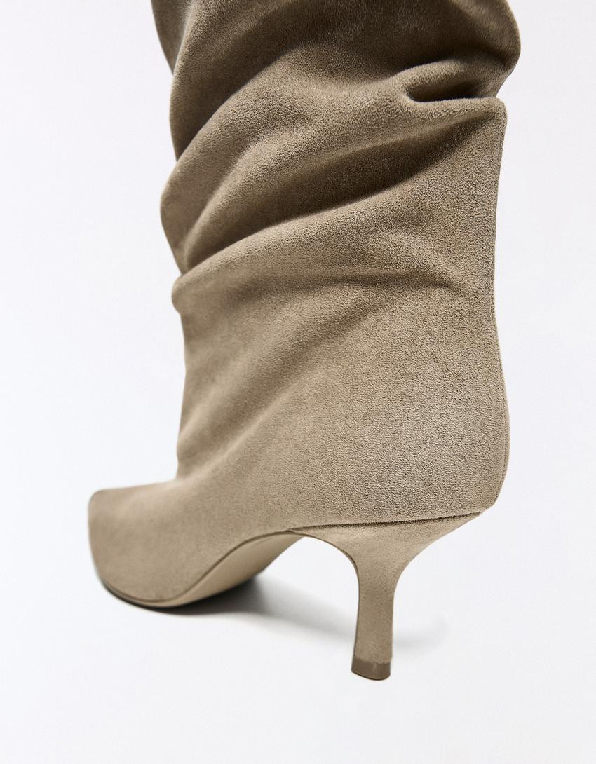 Kitten heel boots - Boots and Ankle Boots - Women | Bershka UK