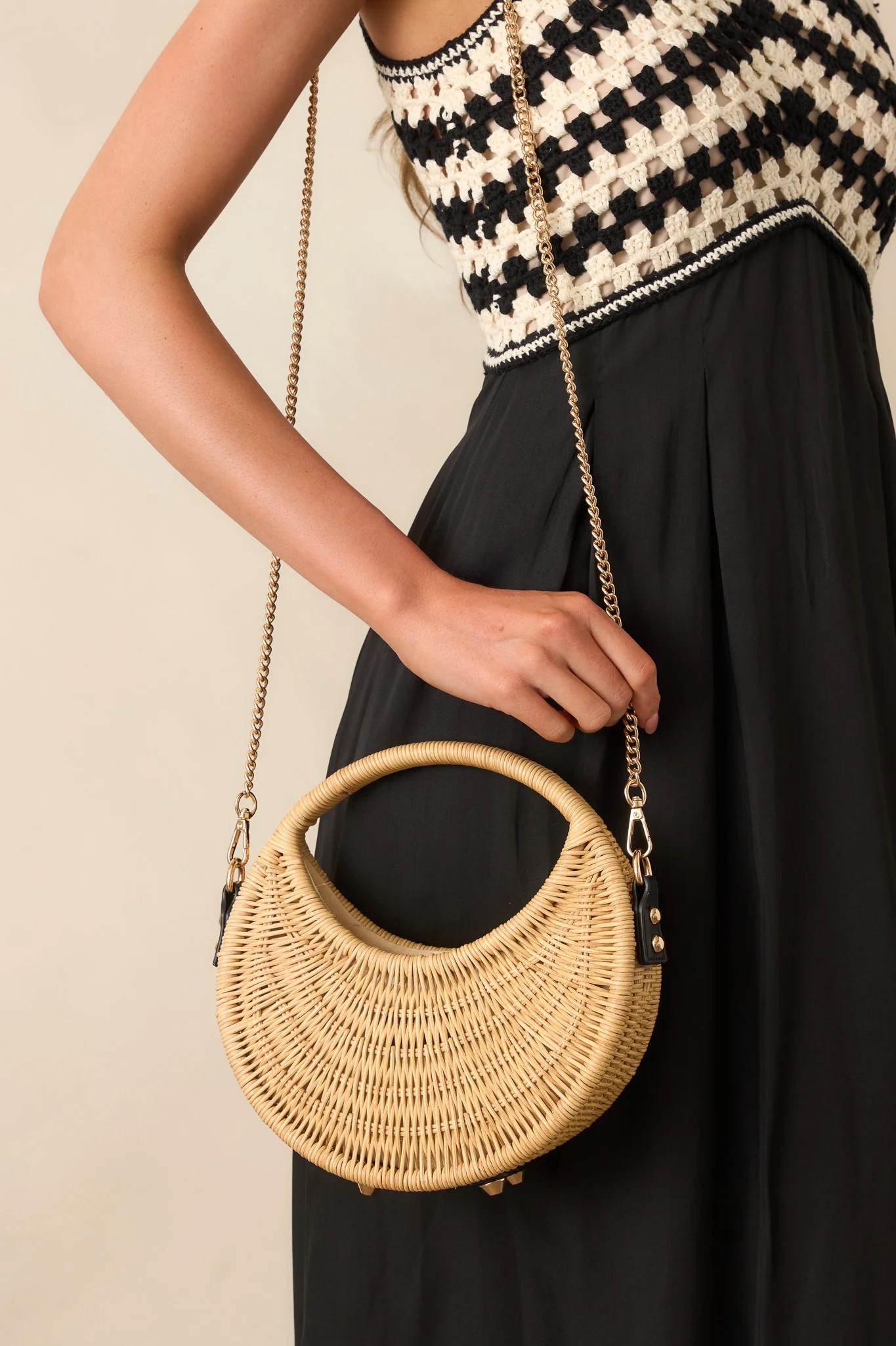 Sunsets In The Marina Natural Rattan Woven Handbag | Red Dress