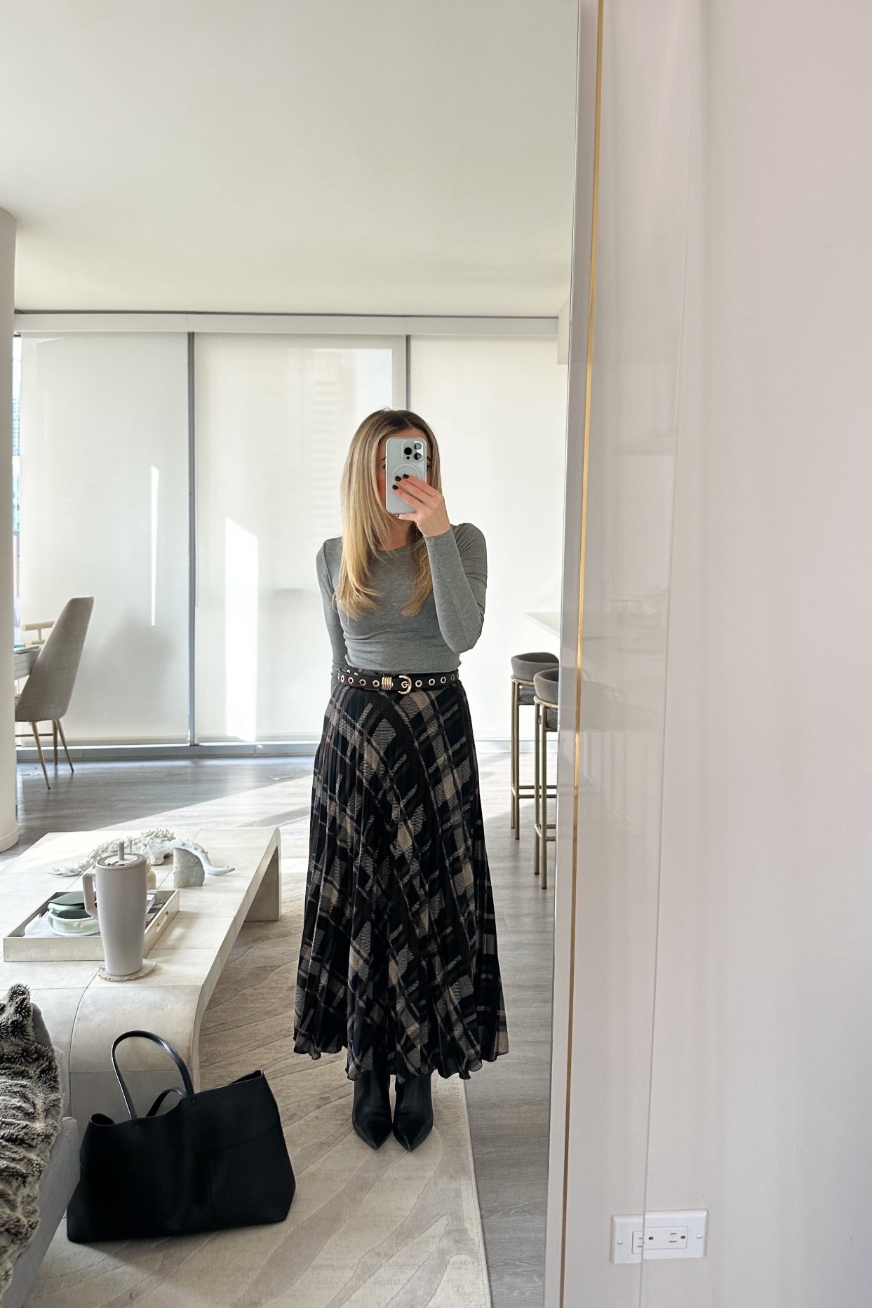 Daily Outfit- workwear meetings


ootd style fashion, cold weather work outfit, winter outfit, plaid, fall outfit, madewell belt, black boots, maxi skirt office outfit, friendsgiving outfit,  

 

#LTKootd #LTKWorkwear
