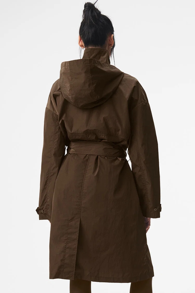 Crinkle On The Move Trench - Espresso | Alo Yoga